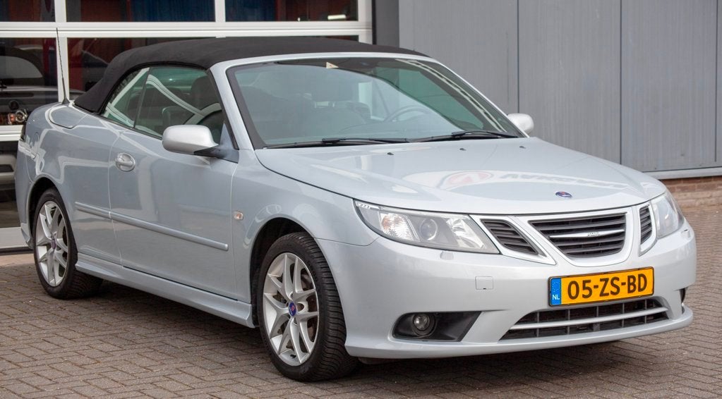 Saab 9-3 Cabrio 1.8t Vector Spring Edition automaat, 1998 cc, Gebruikt, Zwart, 4 cilinders