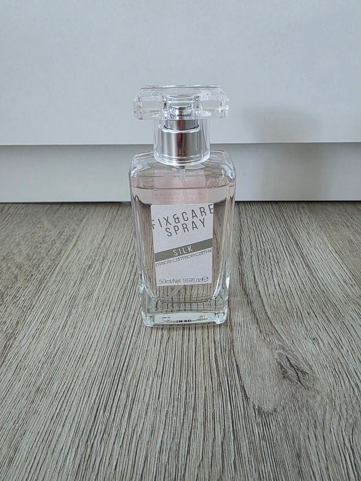 Catrice fix & care spray met glitter, Ophalen of Verzenden, Nieuw, Overige kleuren, Gehele gezicht