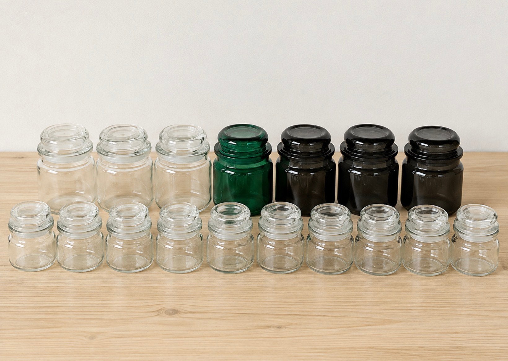 18 glazen voorraadpotjes met deksel helder zwart groen, Pot, Bus of Blik, Met deksel, Ophalen of Verzenden, Glas