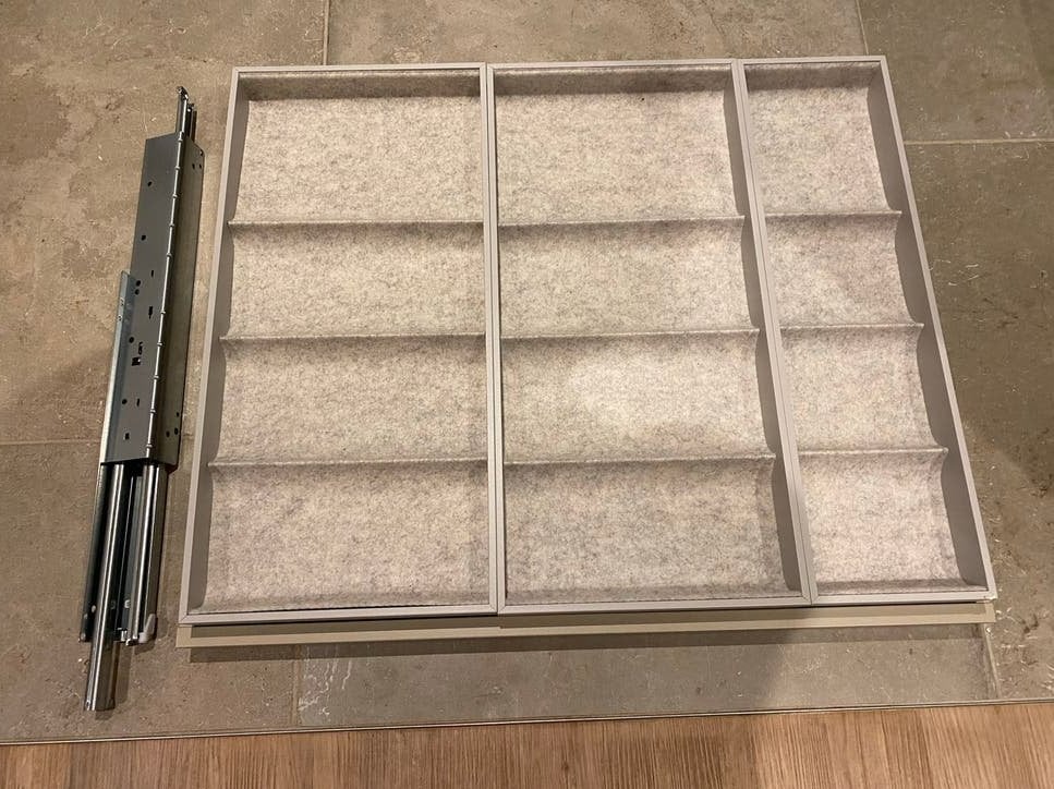 2x IKEA Komplement uittrekbare plank met inzet/verdeler, Ophalen, 50 tot 100 cm, Zo goed als nieuw, Minder dan 100 cm