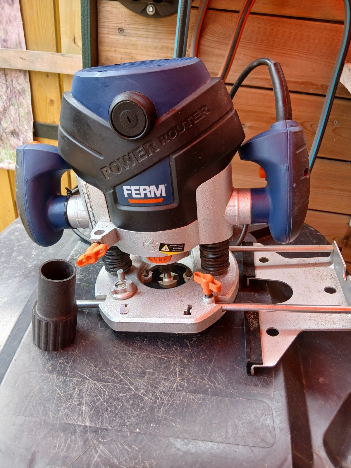 Ferm Power Router met frezenset, Gebruikt, Ophalen of Verzenden, Ferm, Bovenfrees
