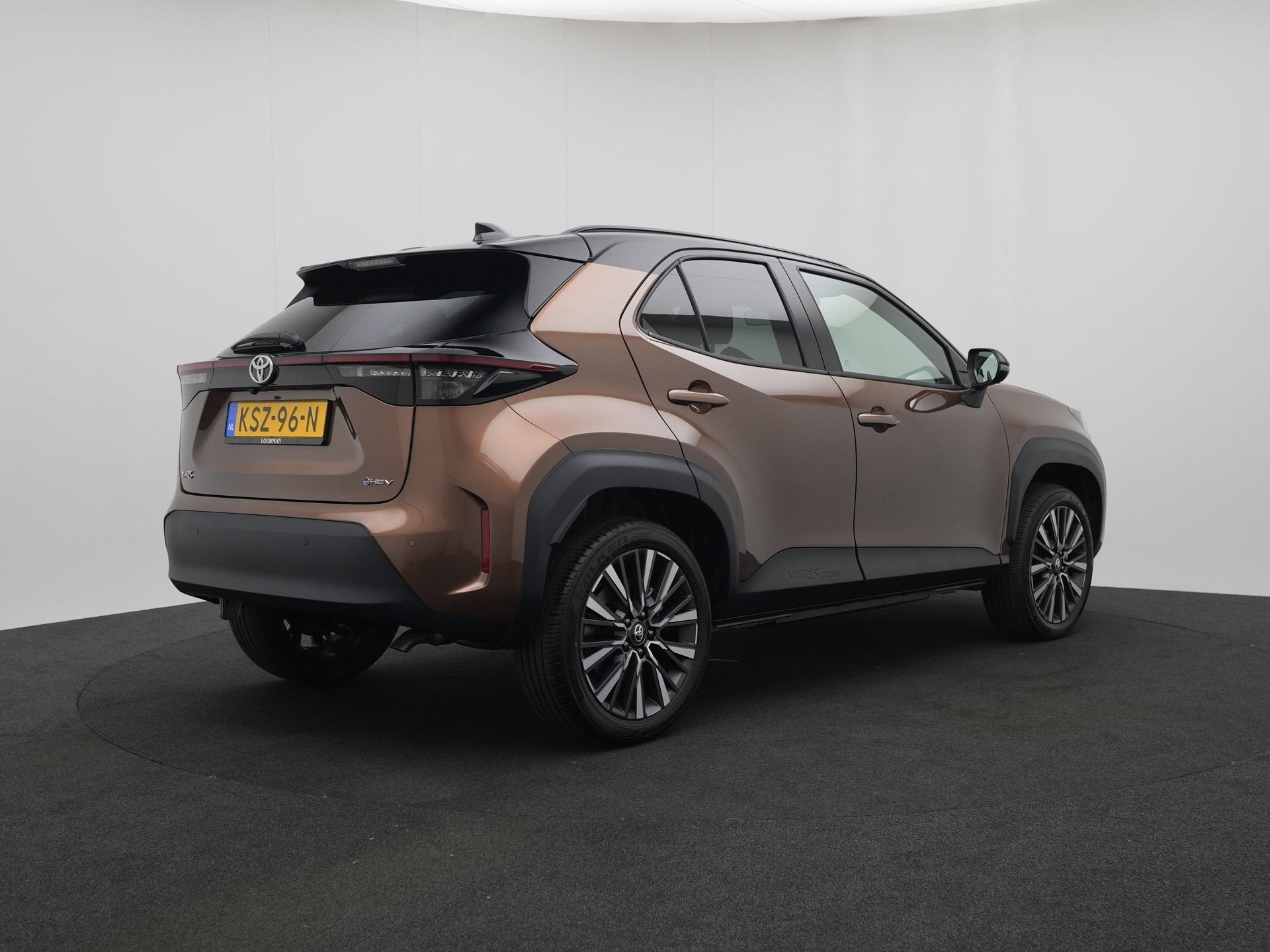 Toyota Yaris Cross 1.5 Hybrid 130 Executive | Premium Pack |, 12 maanden, Stof, Bedrijf, Hybride Elektrisch/Benzine