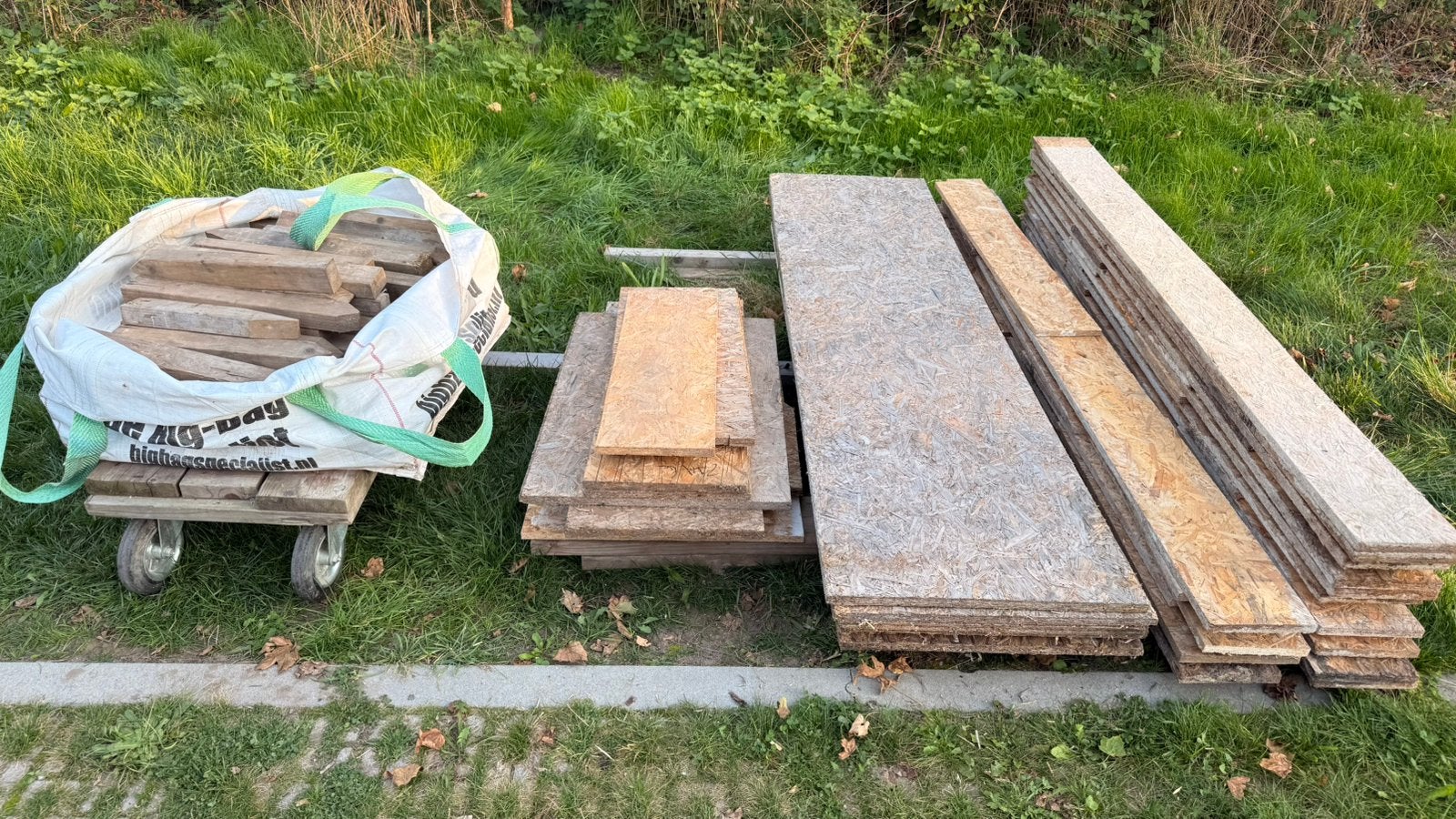 Bekistingshout OSB3 platen en 5x7 pikketen te koop, Doe-het-zelf en Verbouw, Ophalen, Gebruikt, Minder dan 25 mm, Overige typen
