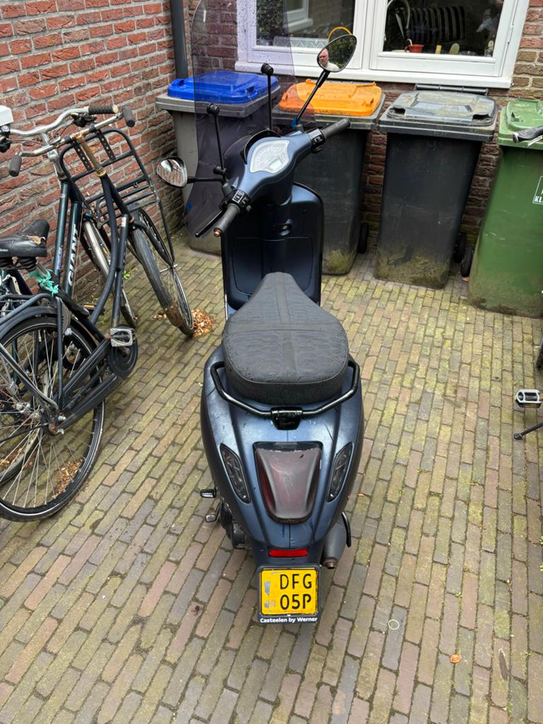 Vespa Sprint 2015 Custom Blauw, Fietsen en Brommers, Snorfietsen en Snorscooters, Ophalen of Verzenden, Gebruikt, Benzine, Vespa