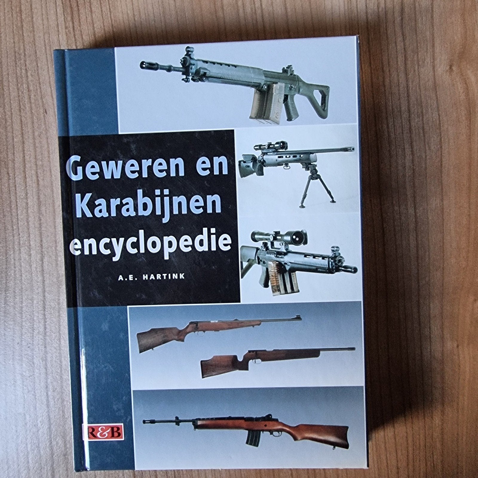 Geweren en Karabijnen Encyclopedie, Ophalen of Verzenden, Zo goed als nieuw, Overige onderwerpen, A.E. Hartink
