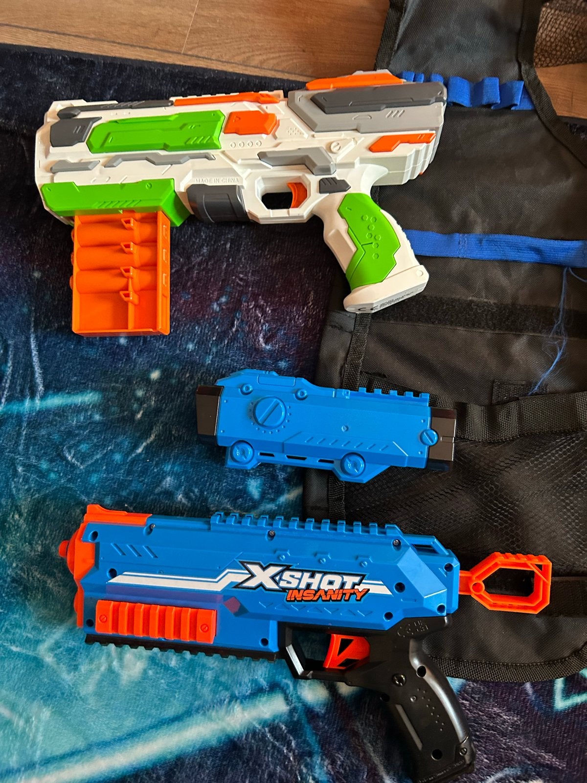 Nerf Blasters en X-Shot Insanity met nieuw vest, Ophalen of Verzenden, Gebruikt, Jongen of Meisje
