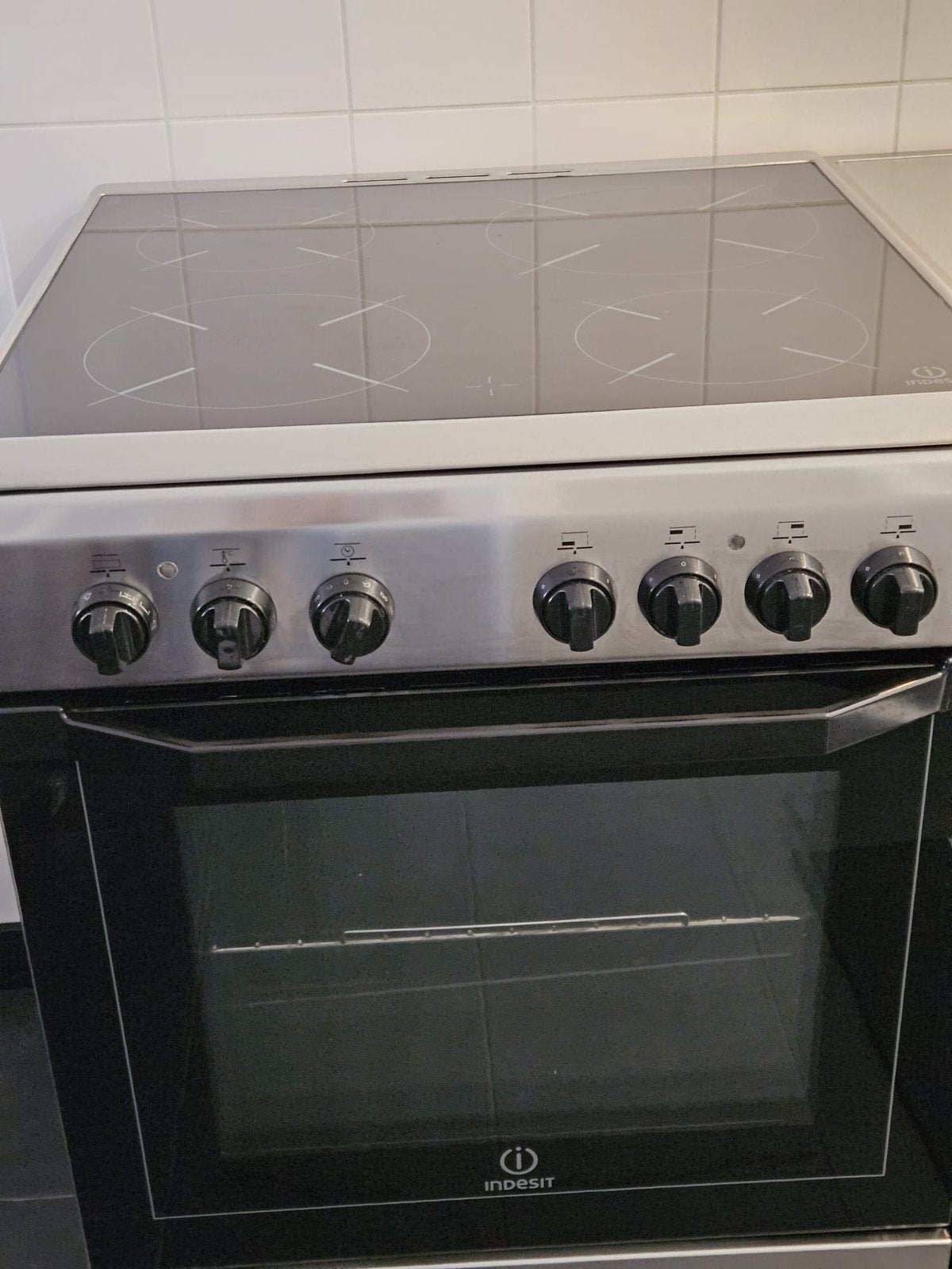 Indesit Inductie Oven - Fornuis, Witgoed en Apparatuur, Fornuizen, Gebruikt, Vrijstaand, Inductie, 4 kookzones, 85 tot 90 cm, 60 cm of meer