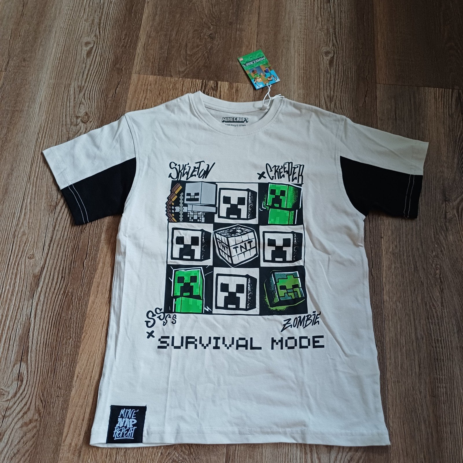 Minecraft T-shirt "Survival Mode" - Nieuw met kaartje, Minecraft, Nieuw, Ophalen of Verzenden, Shirt of Longsleeve