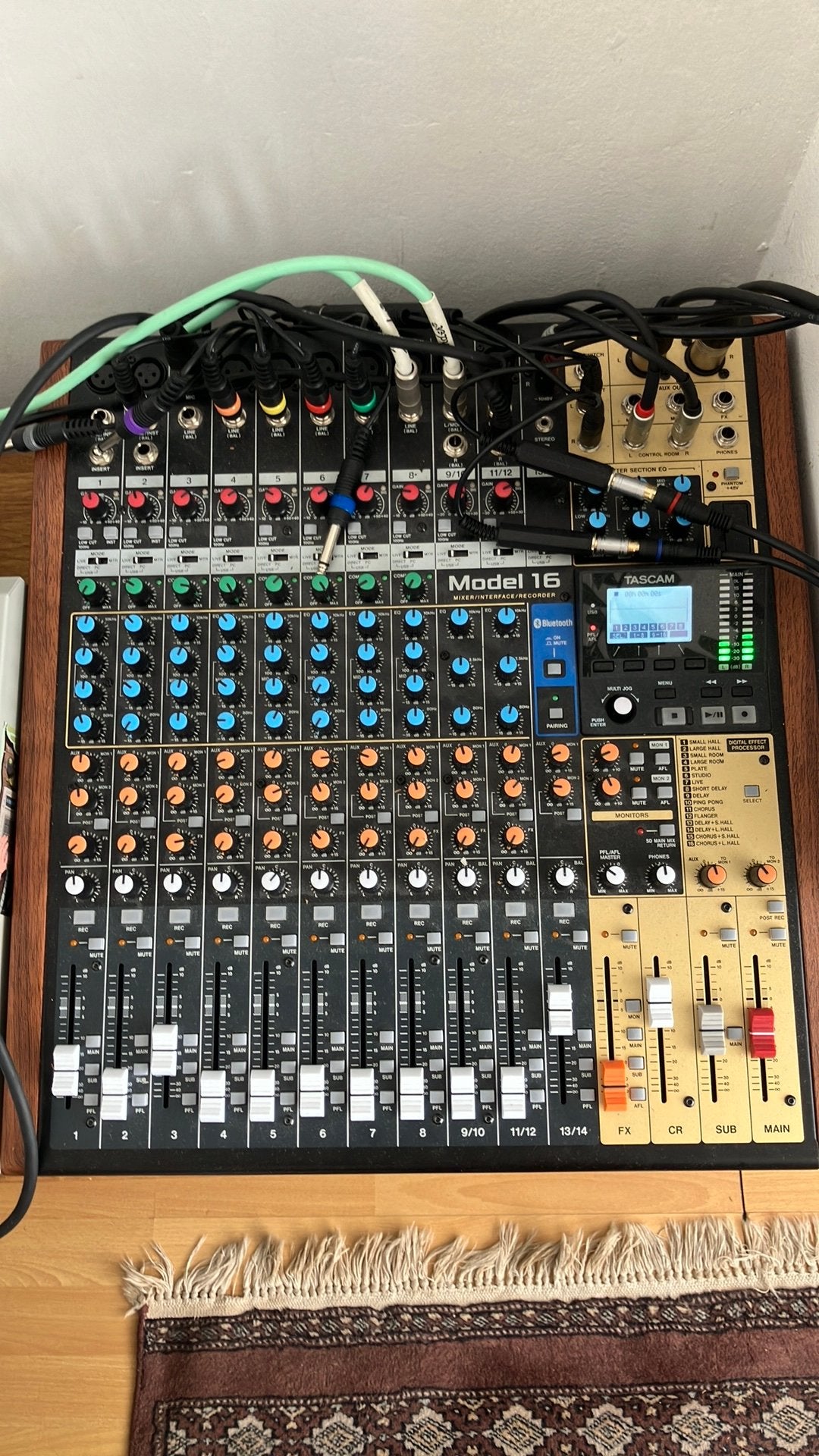 Tascam Model 16, Ophalen, Zo goed als nieuw, 20 kanalen of meer