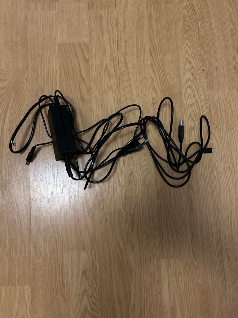 Thrustmaster T128 Stuur voor PS5/PS4/Xbox/PC (Gebruikt), Spelcomputers en Games, Virtual Reality, Ophalen of Verzenden, Gebruikt