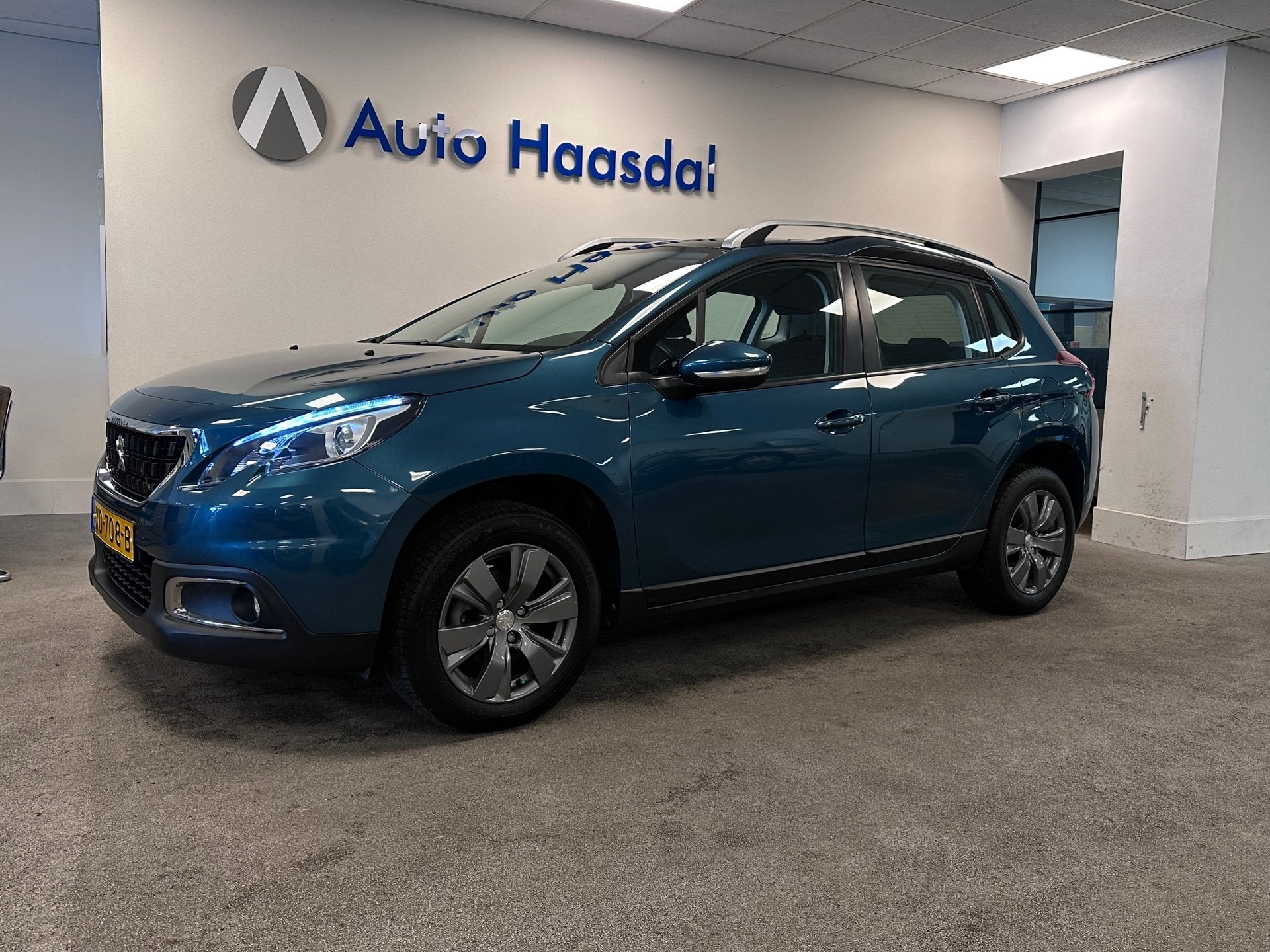 Peugeot 2008 1.2|PERFECTE STAAT|1E EIG|24.492km|NAP|ALLE OPT, Auto's, Voorwielaandrijving, Stof, Gebruikt, 1199 cc