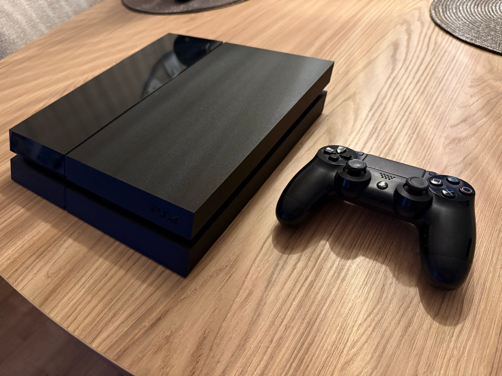 Sony PlayStation 4 (PS4) met 3 controllers, Spelcomputers en Games, Spelcomputers | Sony PlayStation 4, Ophalen of Verzenden, Original