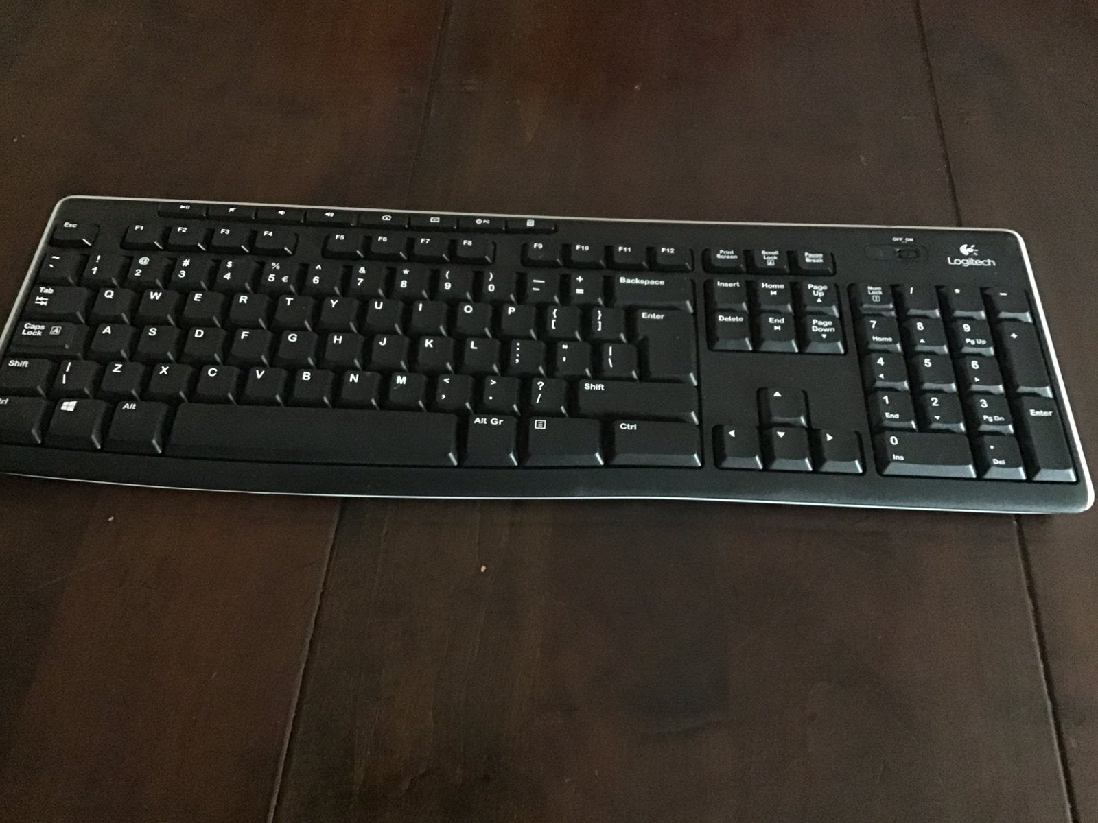 Draadloos Logitech toetsenbord, Computers en Software, Ophalen of Verzenden, Qwerty, Zo goed als nieuw, Draadloos