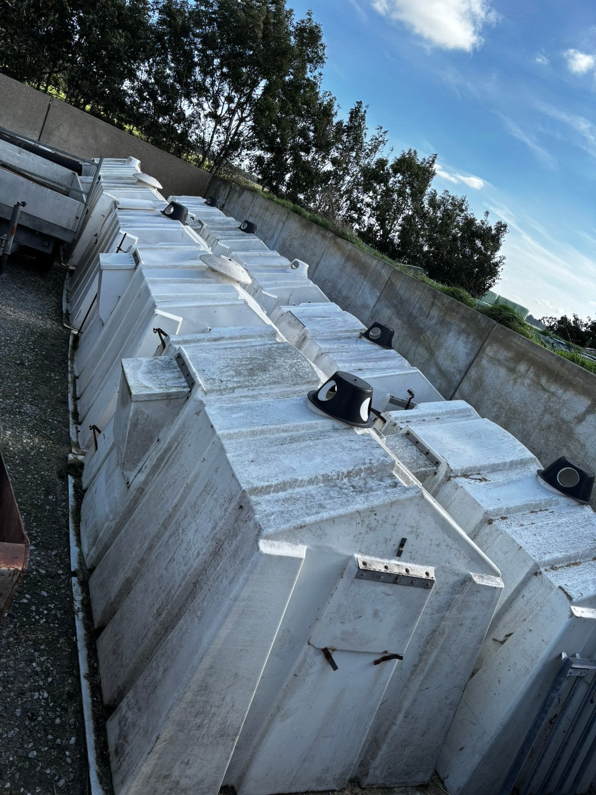 10 grote kalveriglo’s te koop!, 150 liter of meer, Ophalen, Zo goed als nieuw