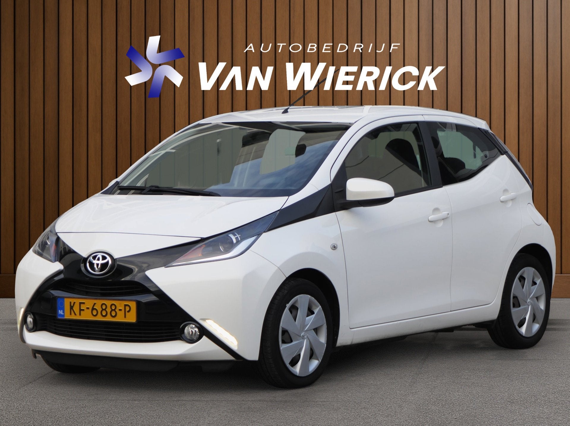 Toyota Aygo 1.0 VVT-i x-play | Camera | Bluetooth | Airco |, Auto's, Voorwielaandrijving, Stof, Gebruikt, 4 stoelen