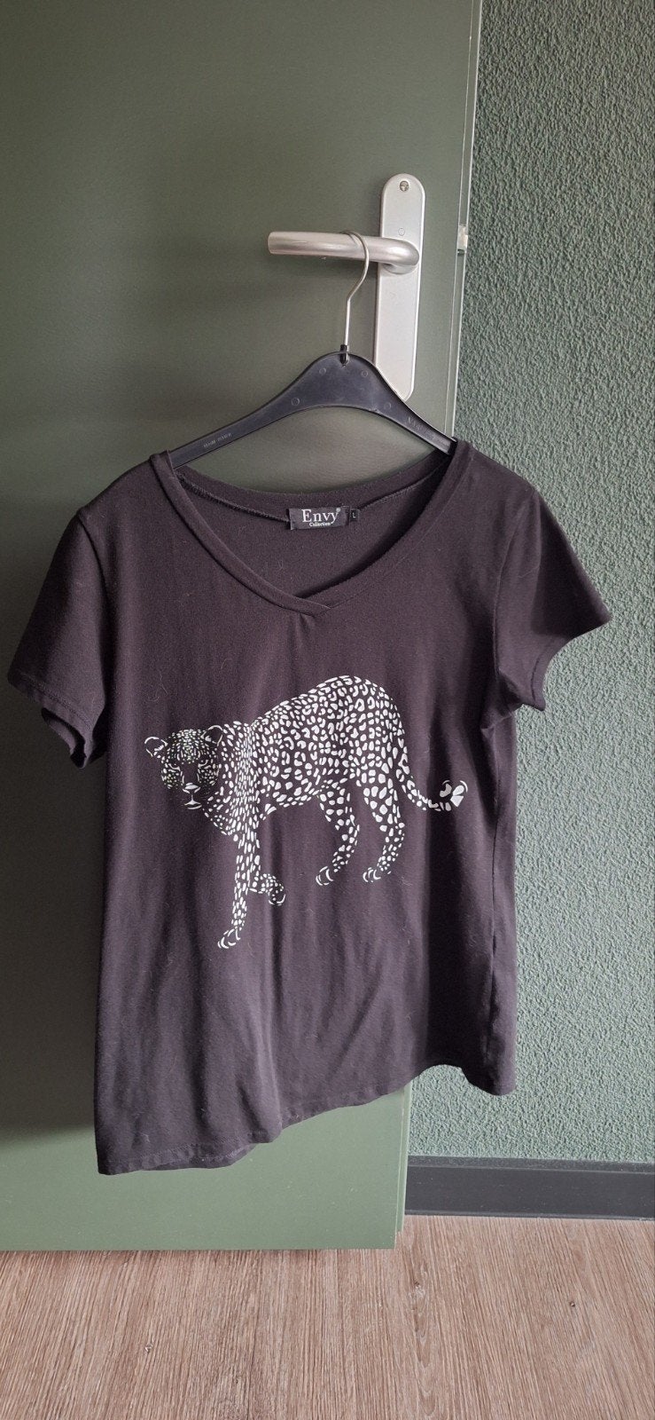 Zwart T-shirt met luipaardprint - Envy Collection, Kleding | Dames, Envy Collection, Zwart, Maat 42/44 (L), Ophalen of Verzenden