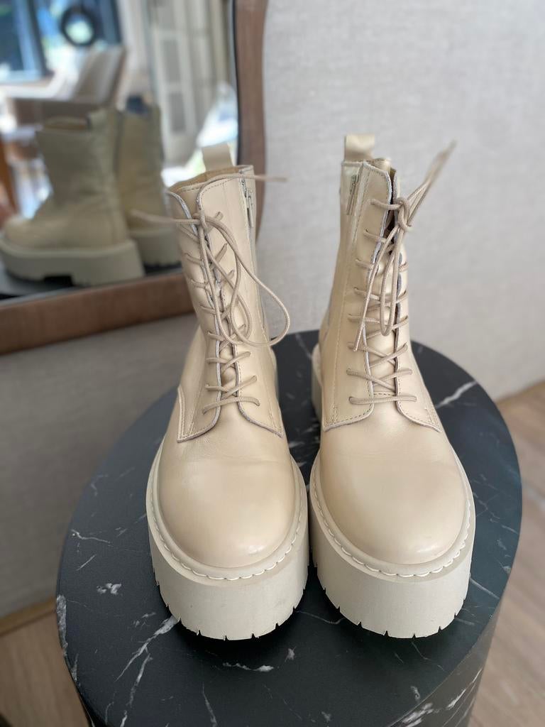 Nieuwe leren boots, Ophalen of Verzenden, Zo goed als nieuw
