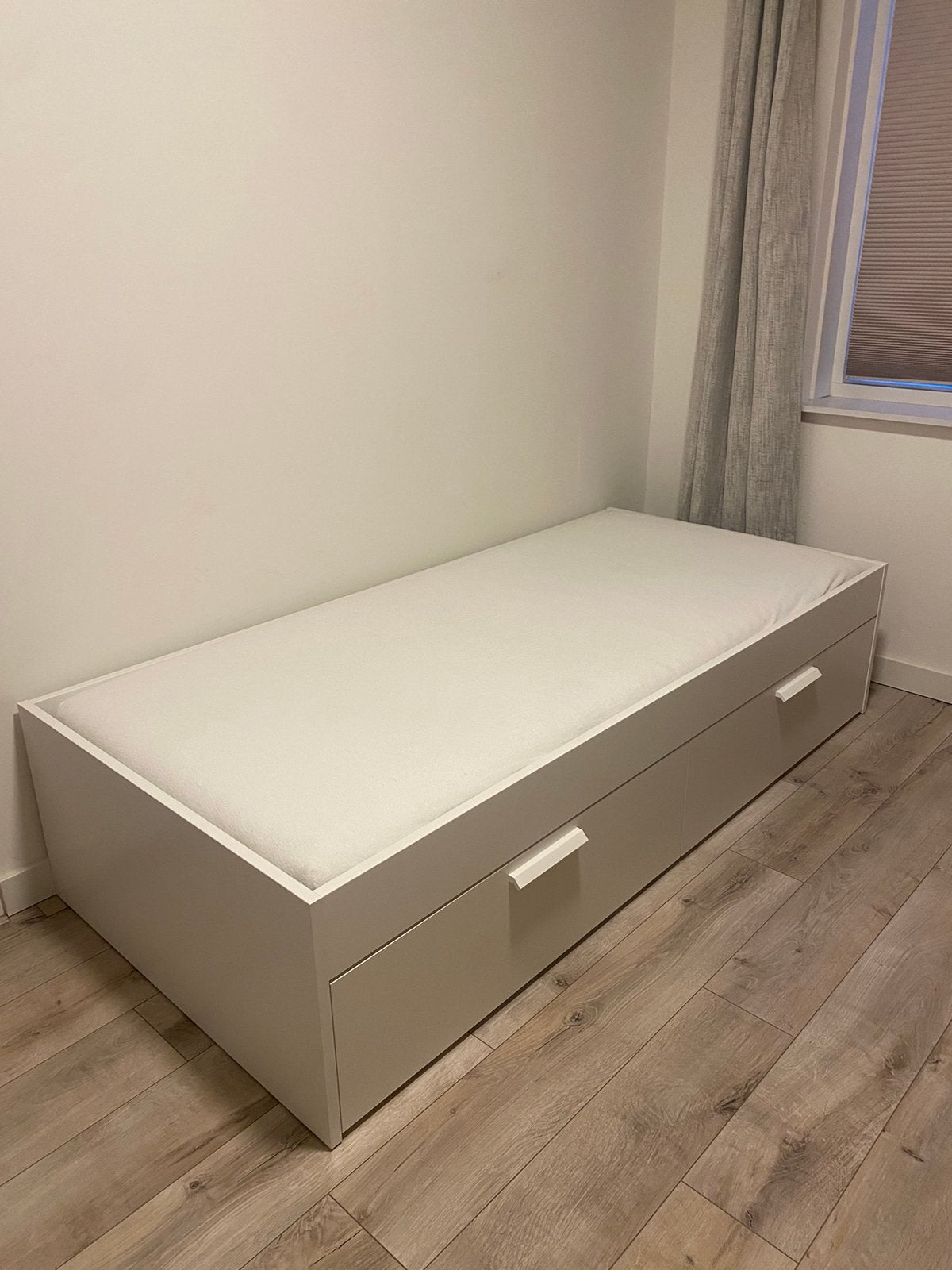 ZGAN - Brimnes bed ikea incl. matras, Ophalen, 90 cm, Eenpersoons, Wit