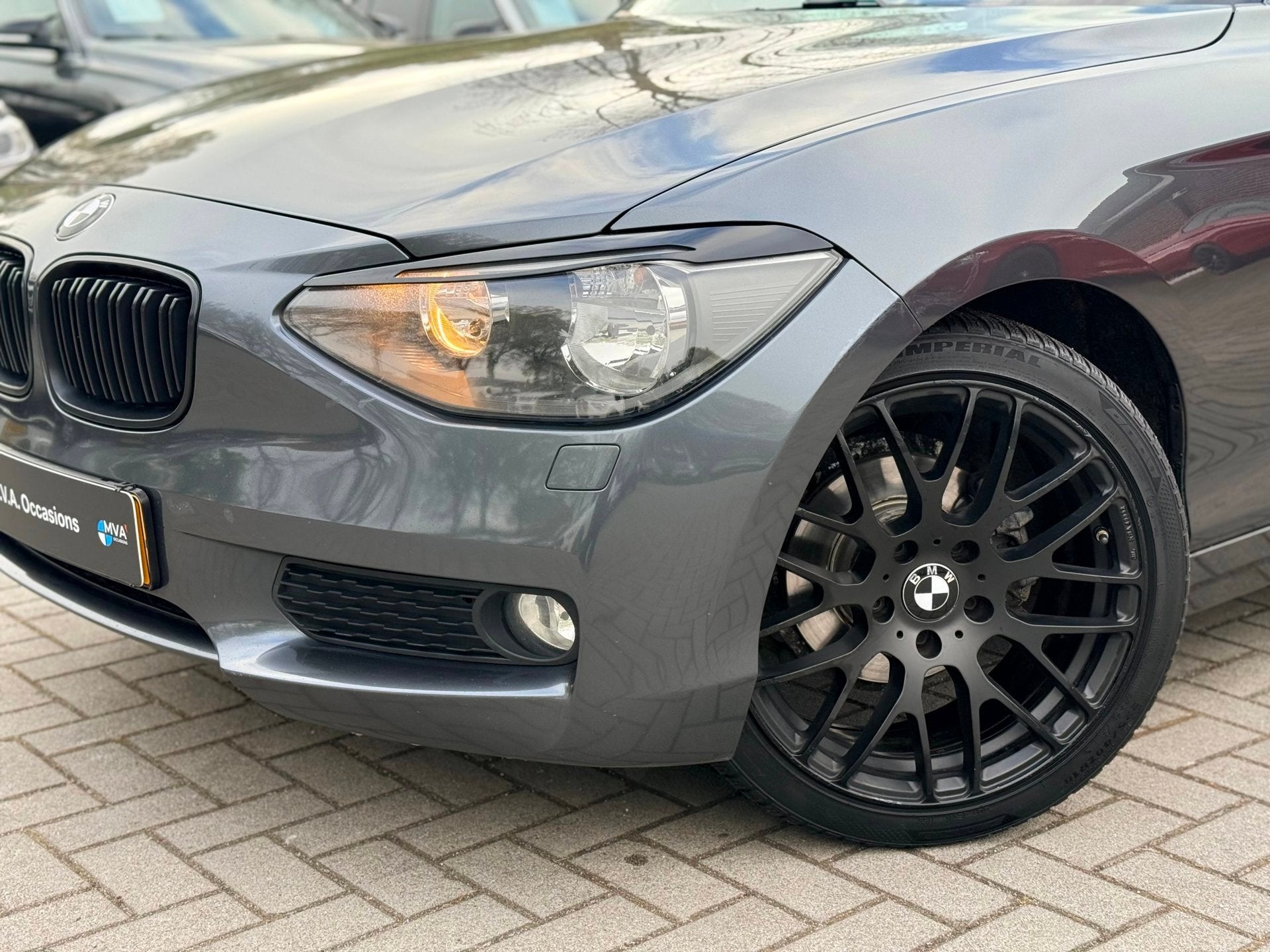 BMW 1-serie 116i Business|Nieuwe Ketting + Klepseals|Carplay, Auto's, 1-Serie, Euro 5, Gebruikt, Zwart