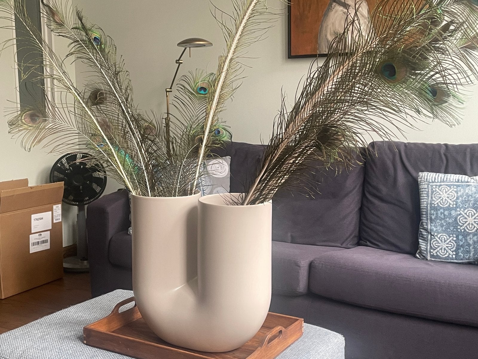 Design Muuto Ridge Kink Vaas - Beige, nieuw in doos., Huis en Inrichting, Beige, 39 cm, Nieuw, Ophalen of Verzenden