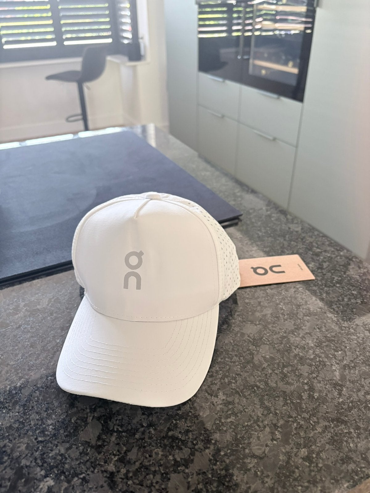 On Cloud Pet - Nieuwstaat Wit, Kleding | Heren, Ophalen of Verzenden, Nieuw, One size fits all, Pet