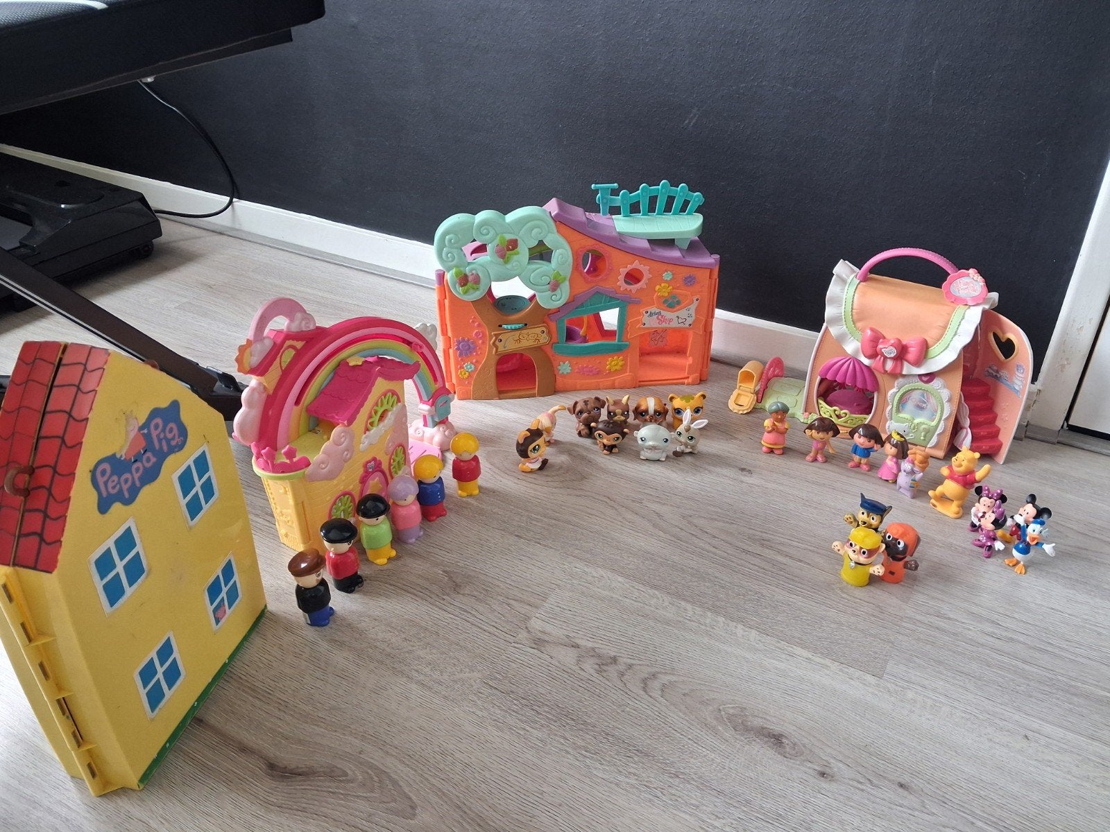 Grote set speelgoed: Huisjes, poppetjes en Petshop diertjes, Ophalen, Gebruikt, Jongen of Meisje