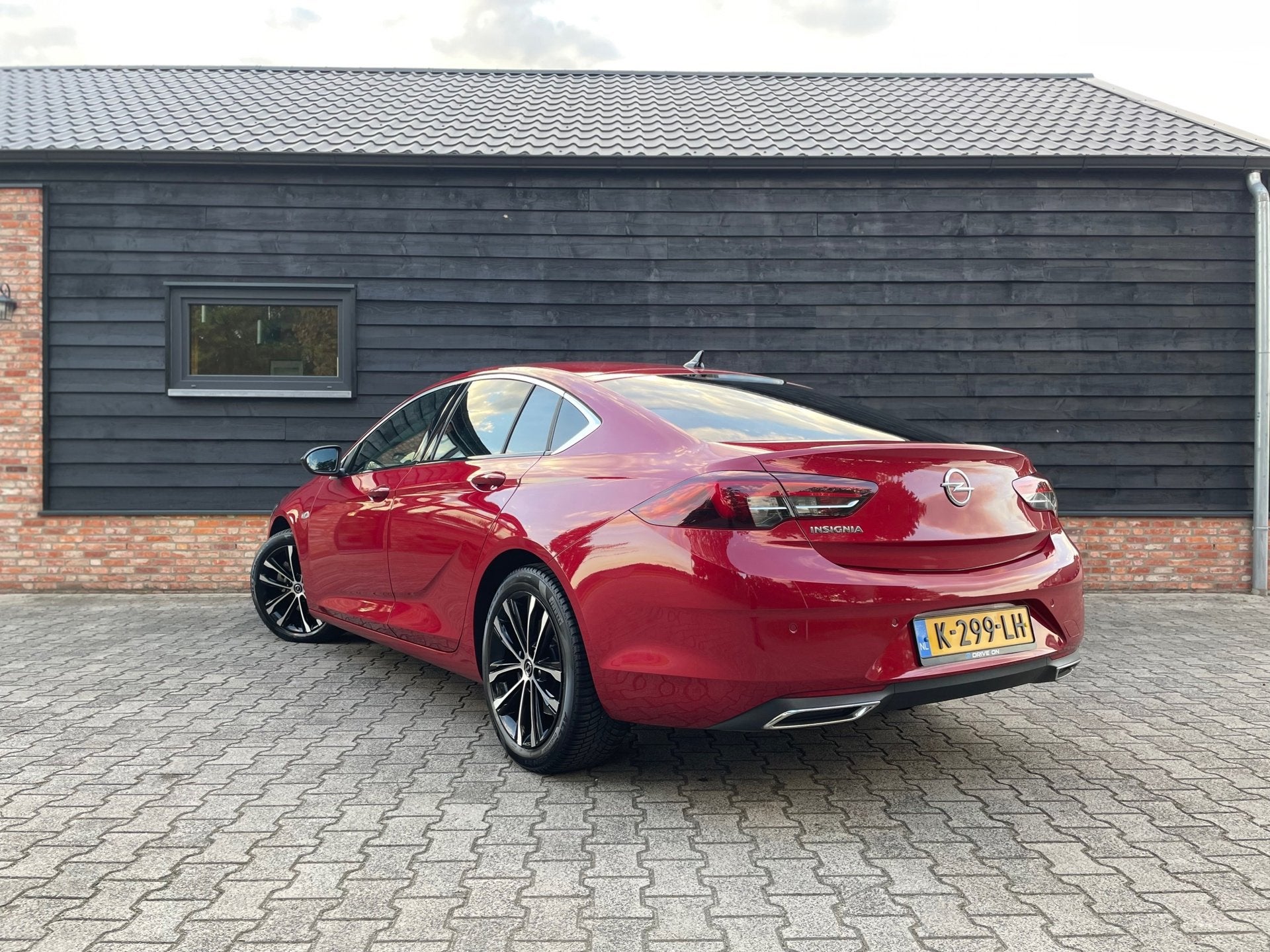 Opel Insignia Grand Sport 2.0 Turbo Ultimate - Automaat - Le, 1998 cc, Gebruikt, 4 cilinders, 2000 kg