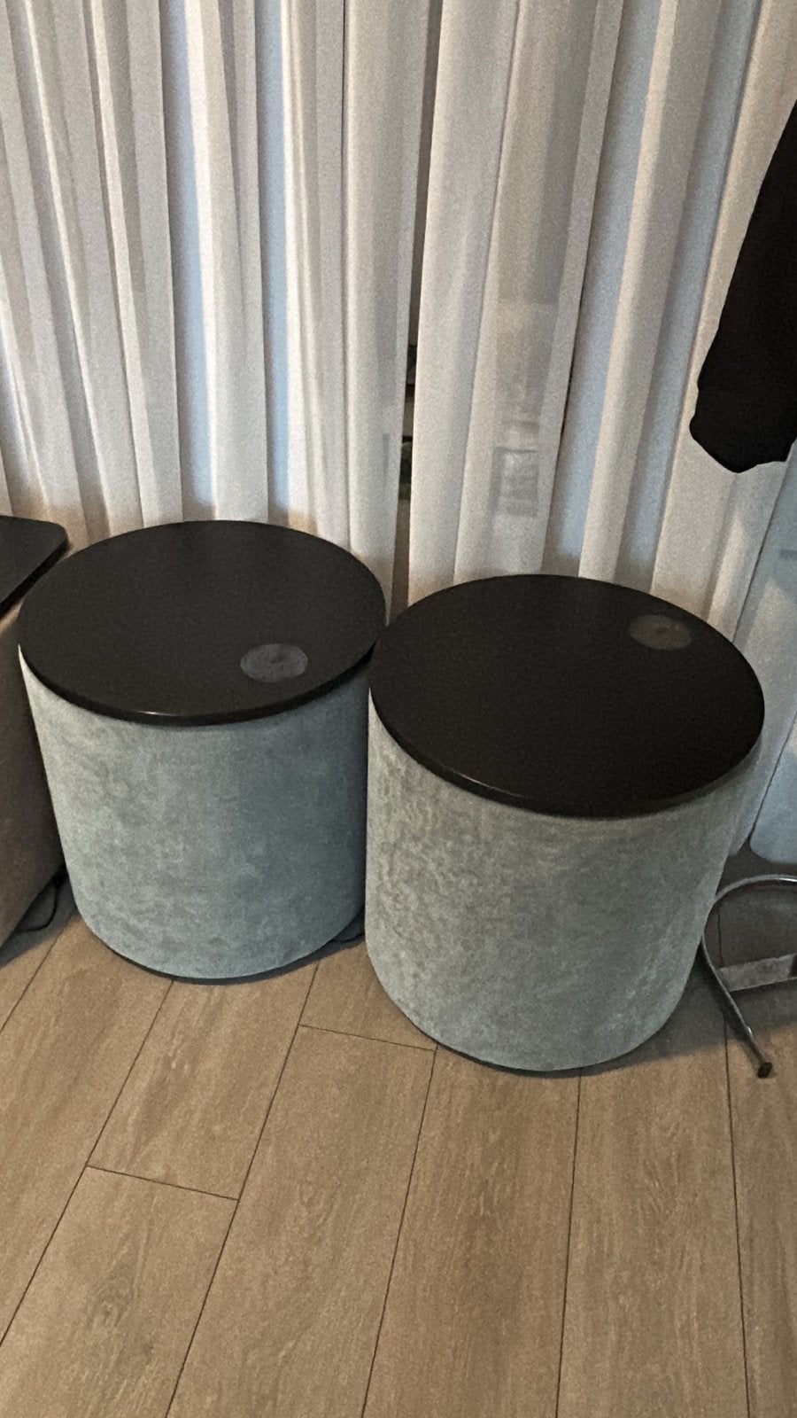 2 x Nachtkastjes met draadloze oplader, Overige materialen, Minder dan 45 cm, Ophalen of Verzenden, Zo goed als nieuw