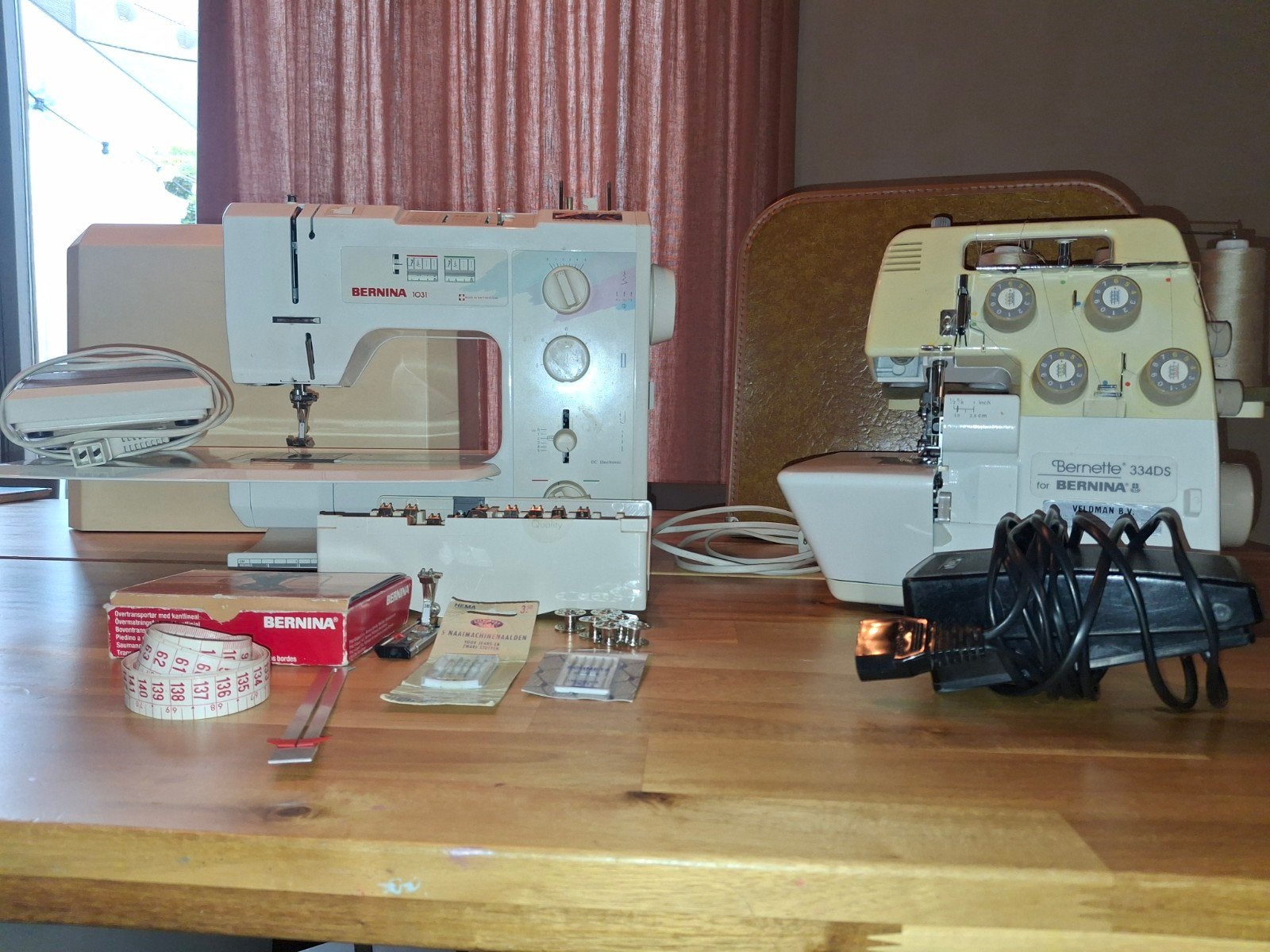 Bernina 1031 Naaimachine & Bernette 334DS Lockmachine, Ophalen, Gebruikt, Lockmachine, Bernina