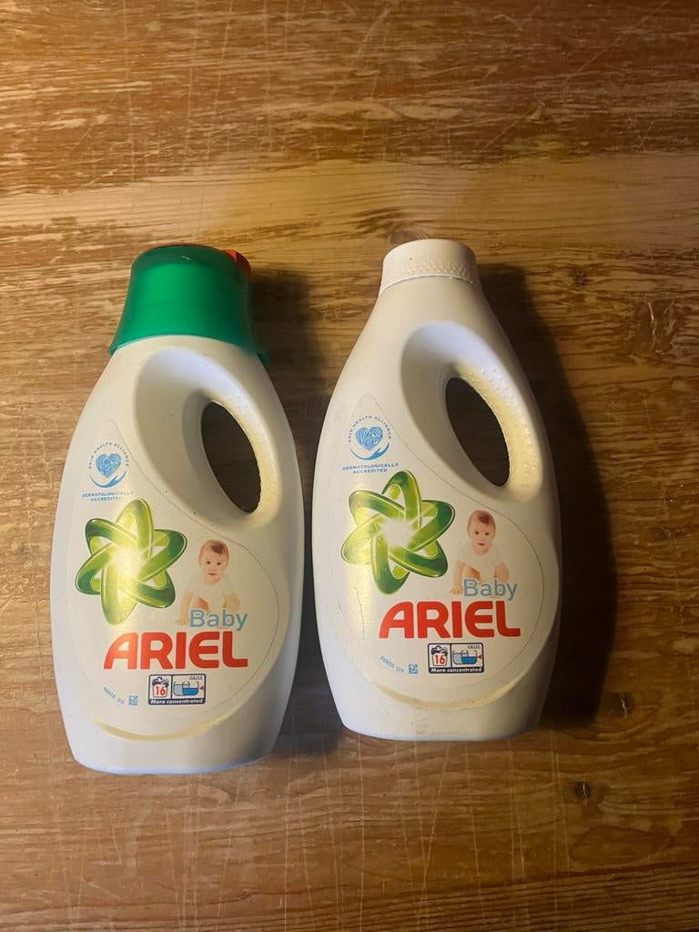 Ongeopende Ariel Baby wasmiddel - 2 flessen, Ophalen of Verzenden, Schoonmaakmiddel