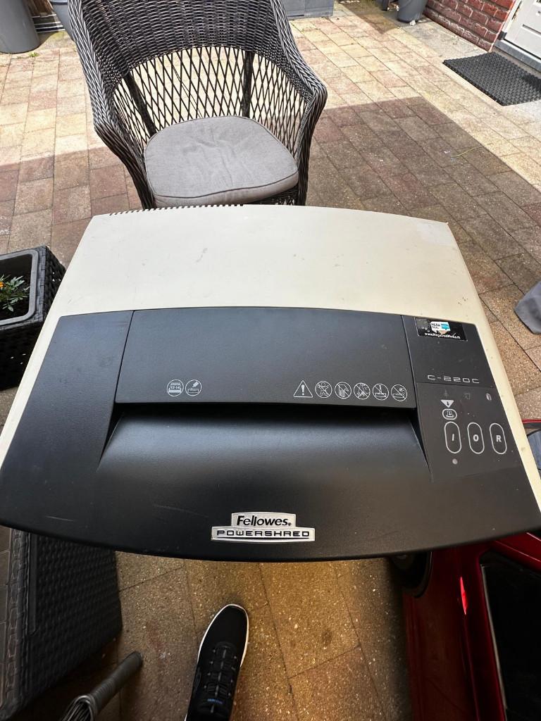 Fellowes Powershred C-220C, Ophalen of Verzenden, Gebruikt, Overige typen