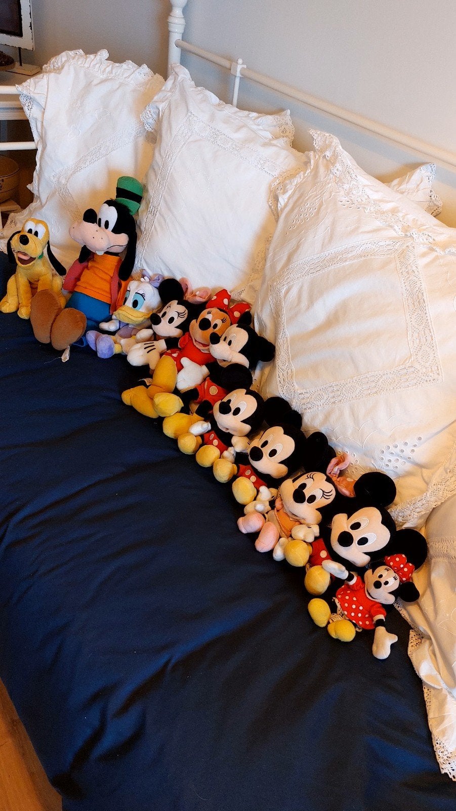 Disney Knuffels: Mickey, Minnie, Goofy, Pluto, Katrien, Disney, Middelgroot (20 tot 80 cm), Meerkleurig, Disney