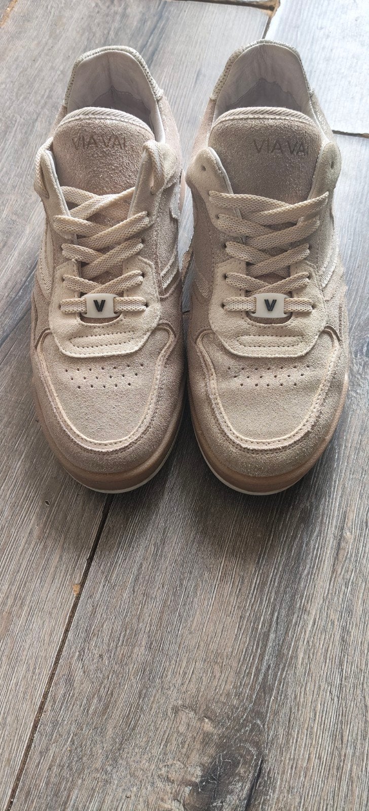 VIA VAI Sneakers - Zo goed als nieuw, Beige, Ophalen of Verzenden, VIA VAI, Sneakers of Gympen