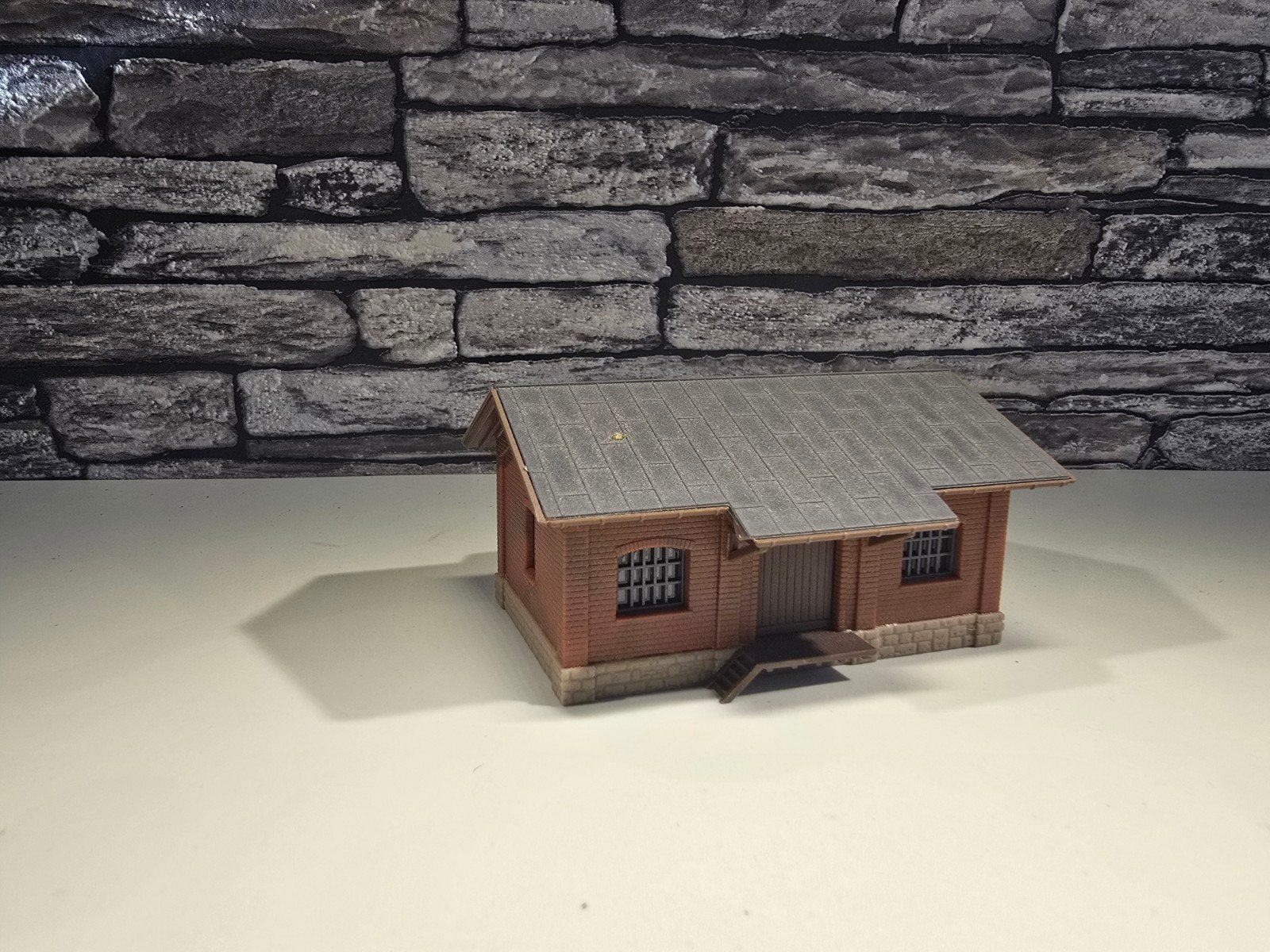 Loods bagagedepot N spoor modeltrein 1:160, Overige merken, Gebruikt, Gelijkstroom of Wisselstroom, Brug, Tunnel of Gebouw