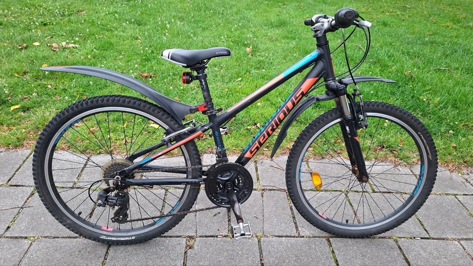 Jongensfiets 24 inch - 21 versnellingen, Fietsen en Brommers, Fietsen | Jongens, Gebruikt, 24 inch, Versnellingen, Velgrem, Ophalen