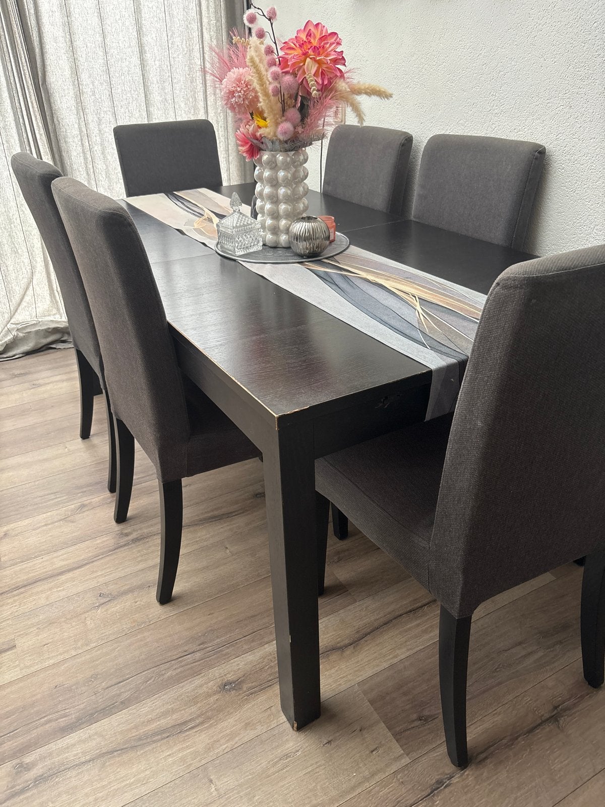 Dining Table & 6 Upholstered Chairs (Dark Wood / Charcoal), Ophalen, 4 tot 6 stoelen