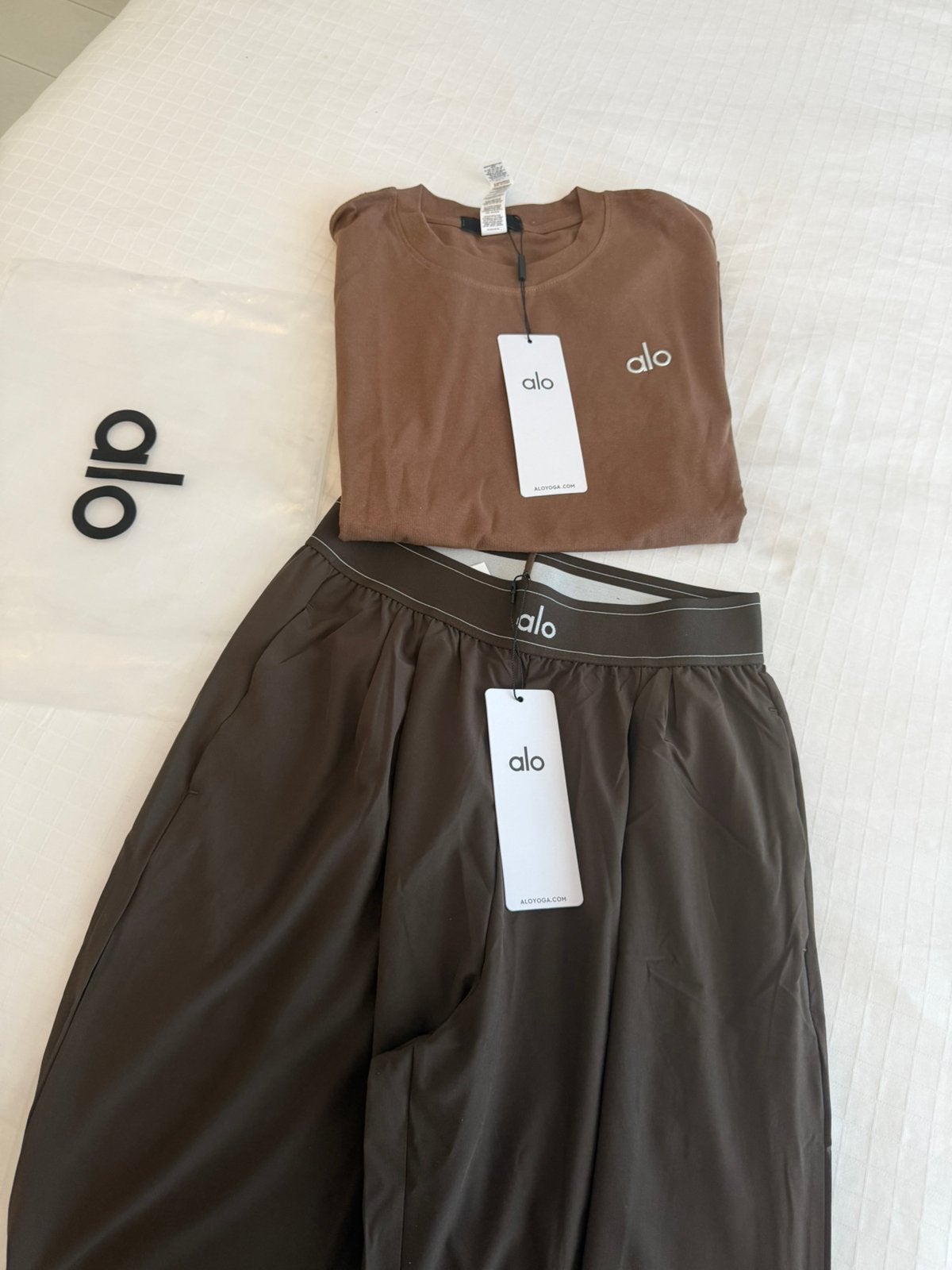 Alo set bruin, Kleding | Dames, Sportkleding, Ophalen of Verzenden, Zo goed als nieuw, Bruin