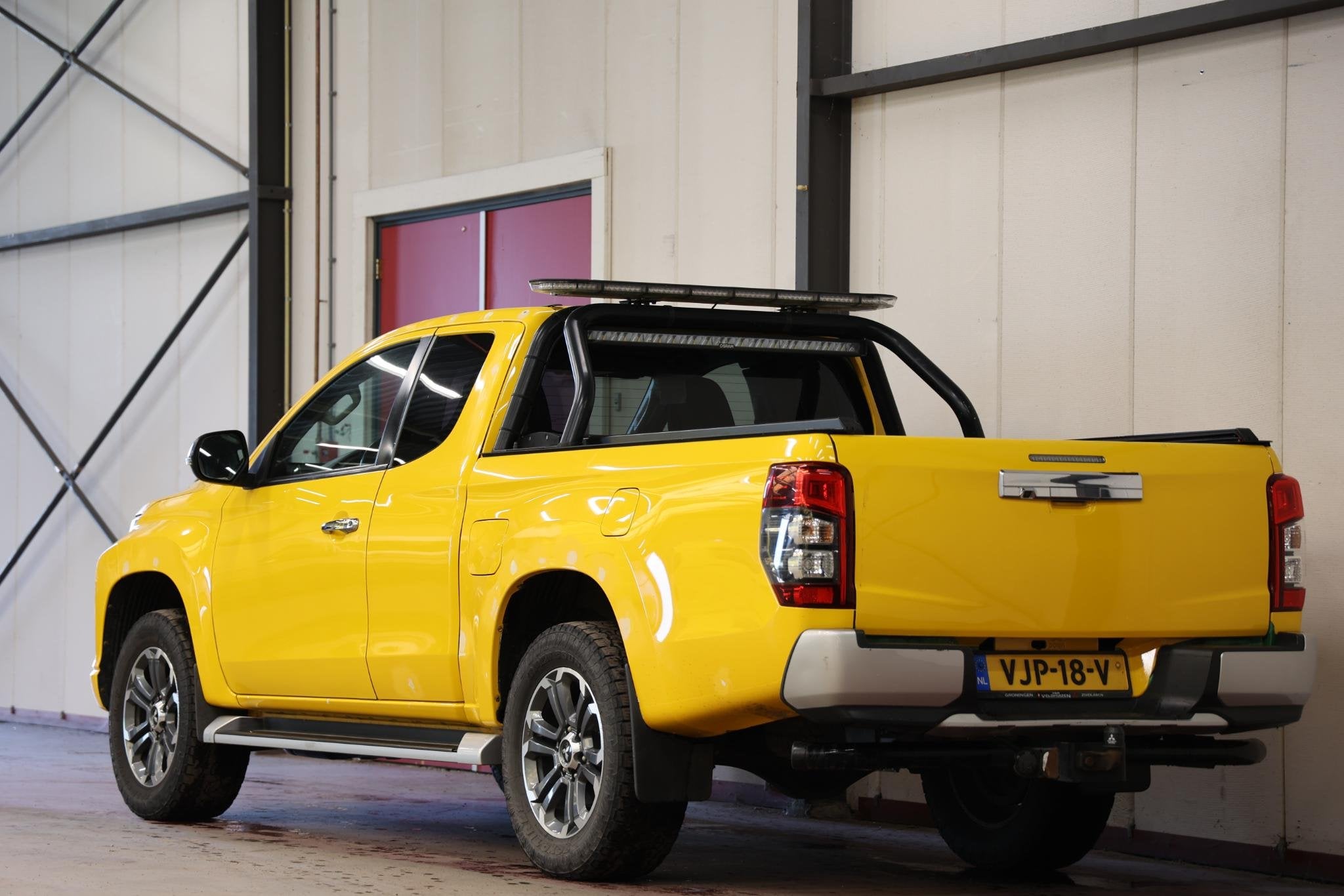 Mitsubishi L 200 2.2 DI-D Club Cab Intense 4X4 4WD TREKHAAK, 13 km/l, Euro 6, 4 cilinders, 150 pk