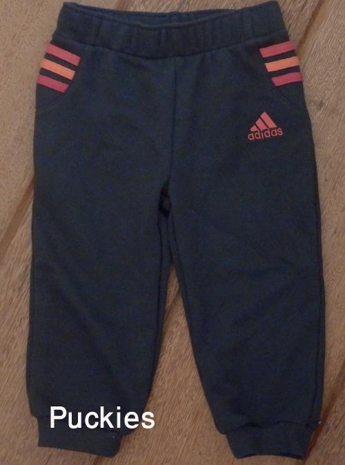 Donkergrijze Adidas joggingbroek maat 80 NIEUW (10393) a, Kinderen en Baby's, Babykleding | Maat 80, Adidas, Broekje, Nieuw, Ophalen of Verzenden