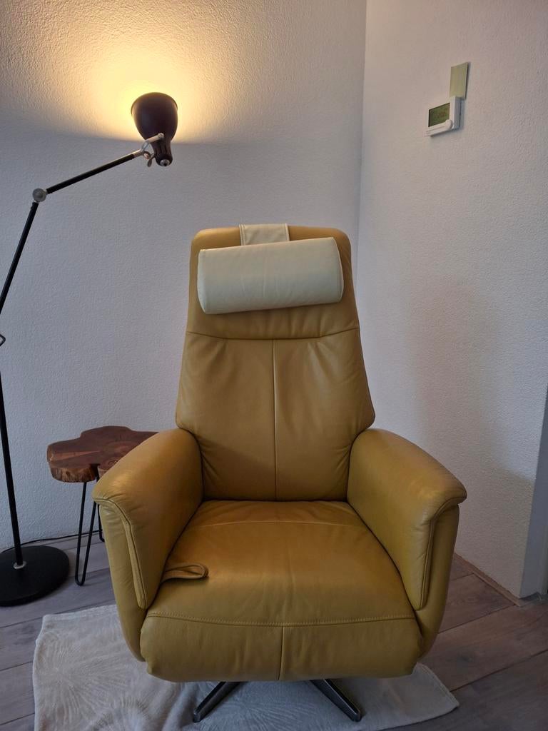 Comfortabele leren relaxfauteuil - Geel, Huis en Inrichting, Fauteuils, Ophalen, Modern, Comfortabel, Zo goed als nieuw, 75 tot 100 cm