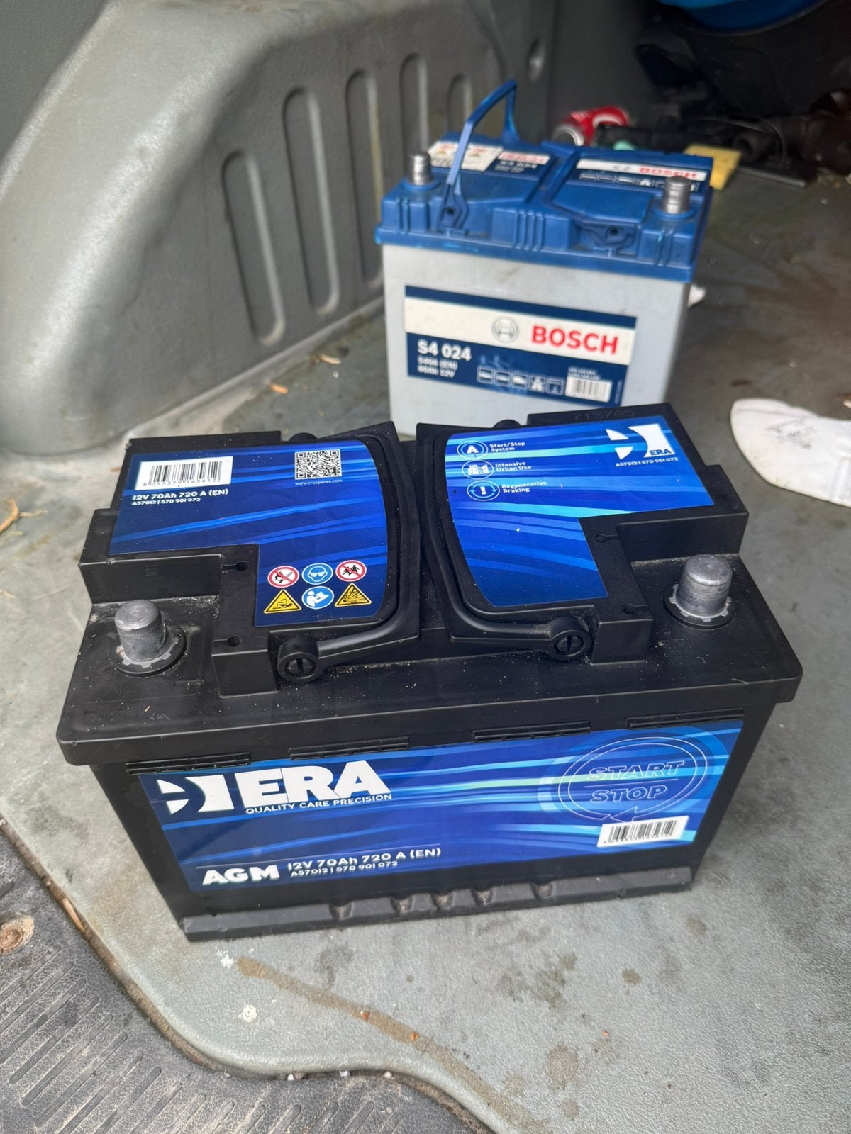 Auto accu's: Bosch S4 024 en ERA AGM Start/Stop, Nieuw, Universele onderdelen