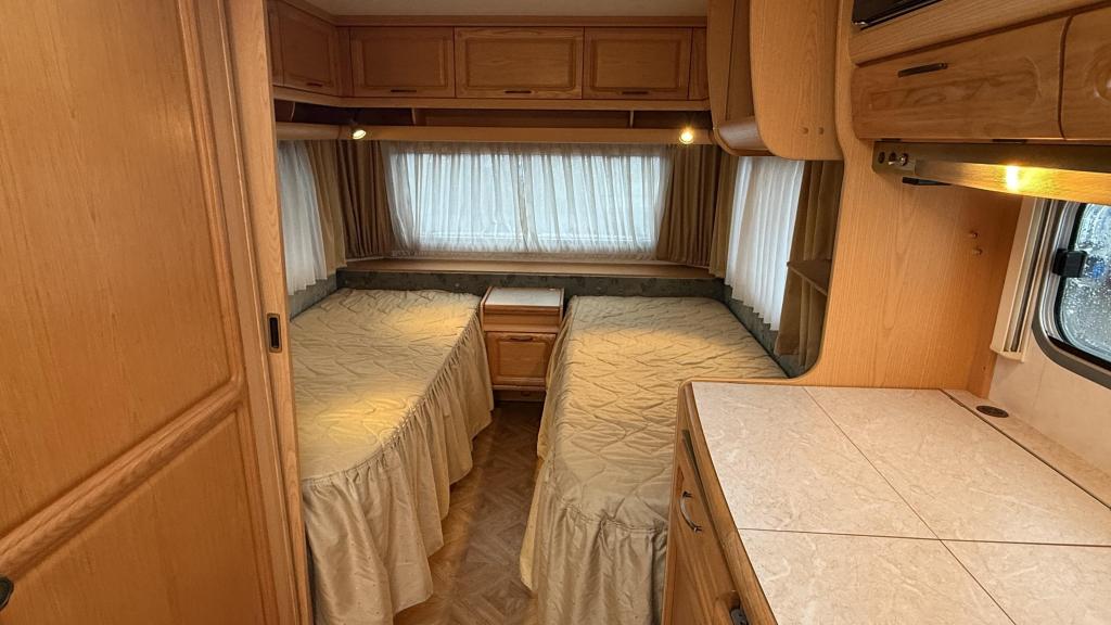 Fendt Platin 510 TG bouwjaar 2000 met voortent, Caravans en Kamperen, Rondzit, Bedrijf, Fendt, 5 tot 6 meter