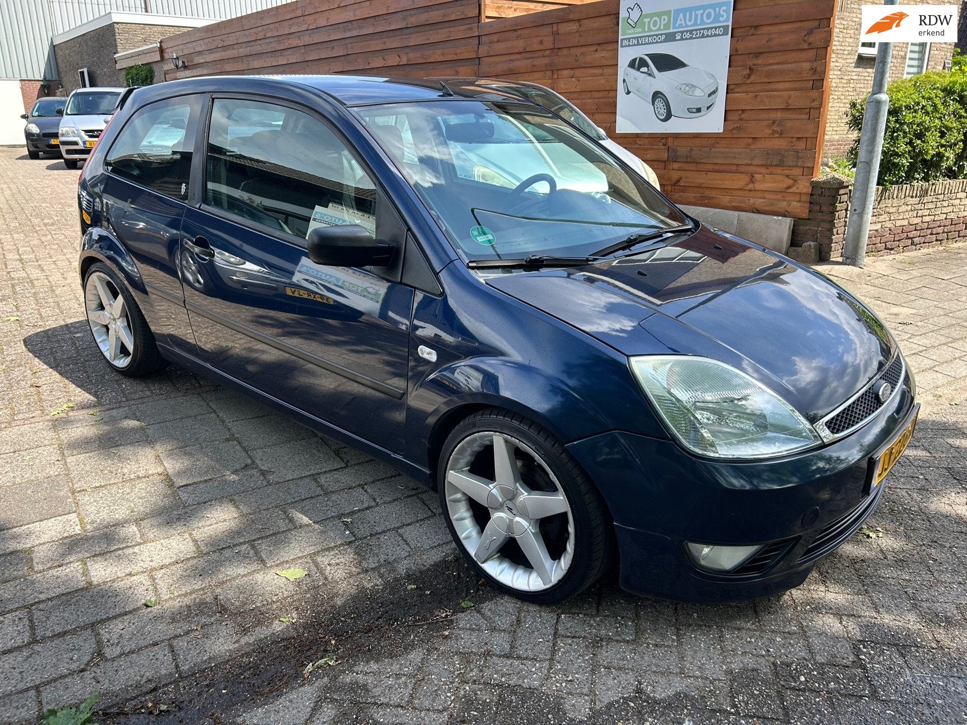 Ford Fiesta 1.4-16V Ambiente wolfburg zeer nette auto, Auto's, Voorwielaandrijving, 4 cilinders, Bedrijf, Handgeschakeld