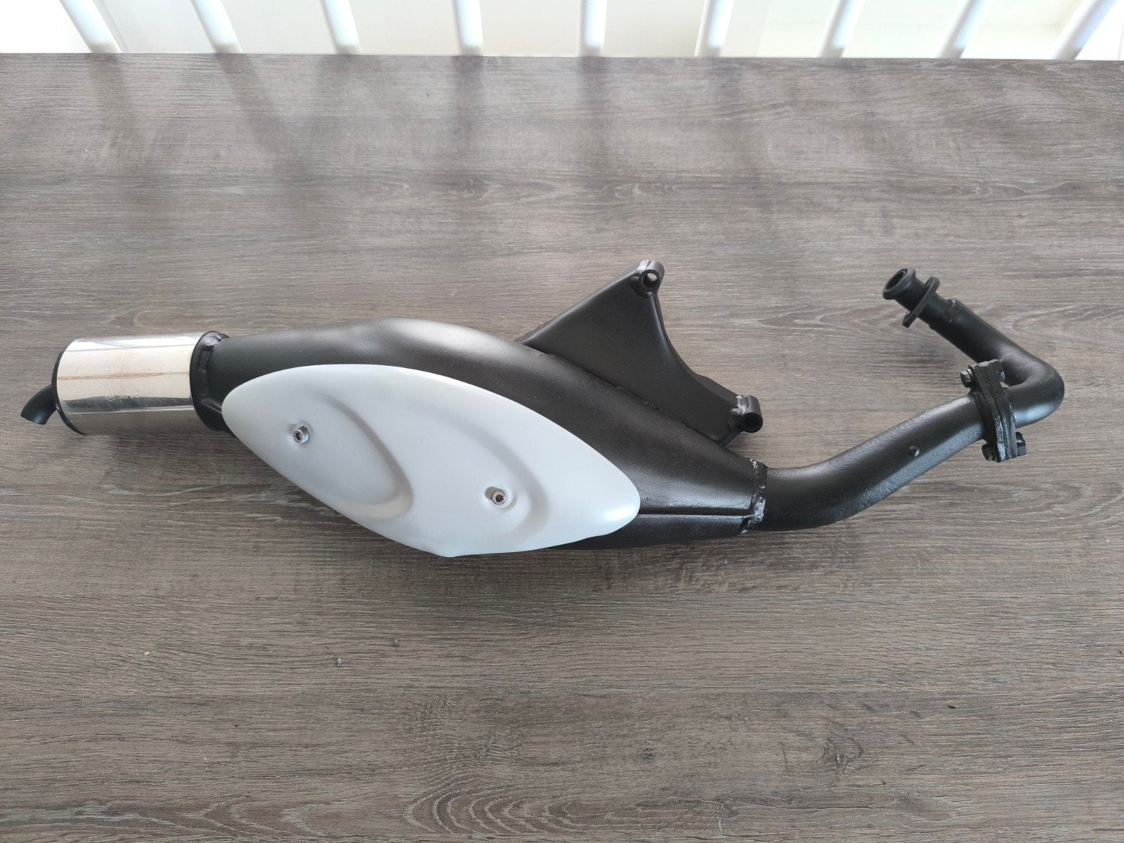 Nette Originele Piaggio Gilera ESM SC24 Uitlaat, Fietsen en Brommers, Brommeronderdelen | Scooters, Ophalen of Verzenden, Gebruikt
