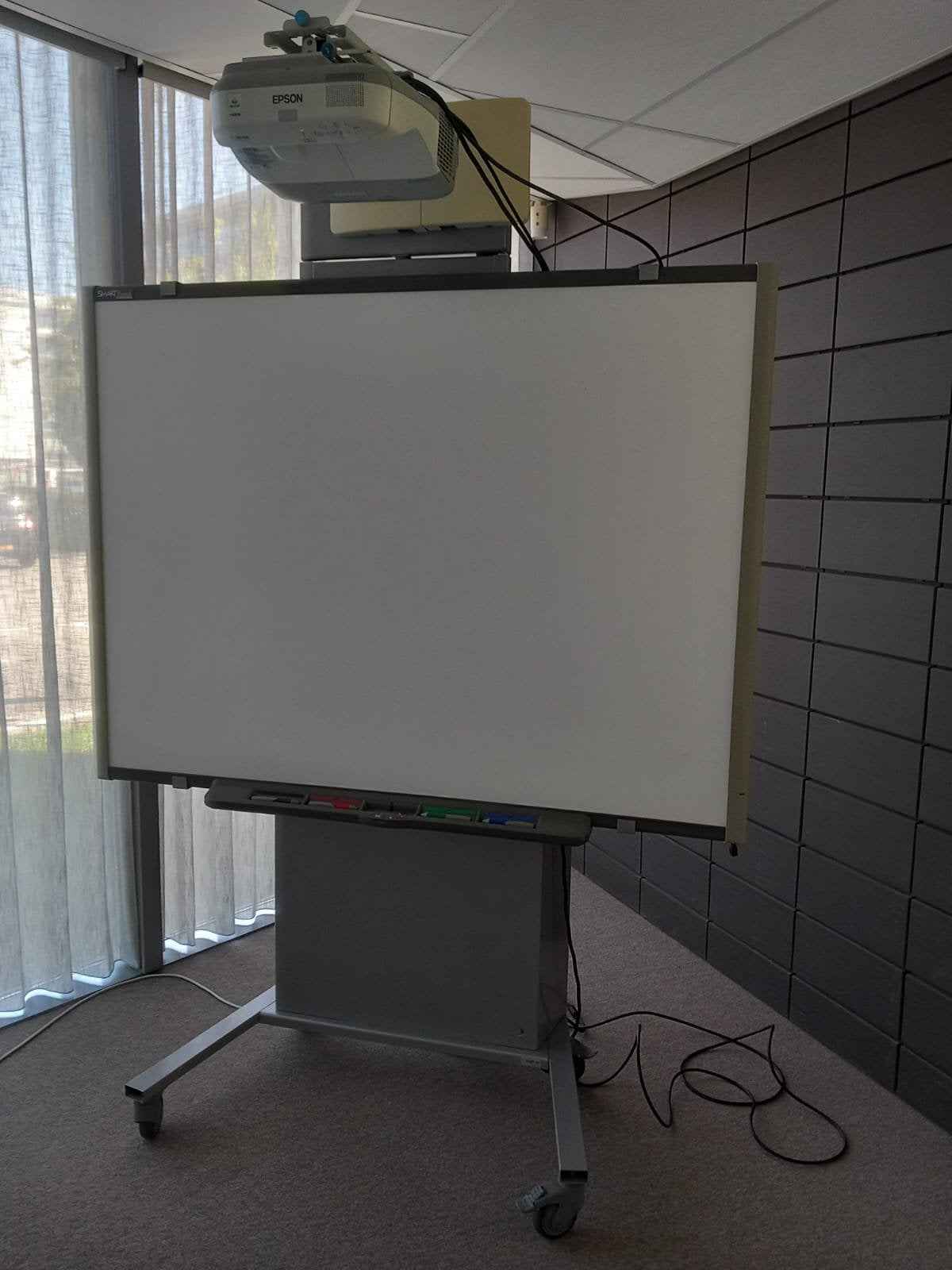 Gratis Smartboard met beamer, Audio, Tv en Foto, Ophalen, Gebruikt