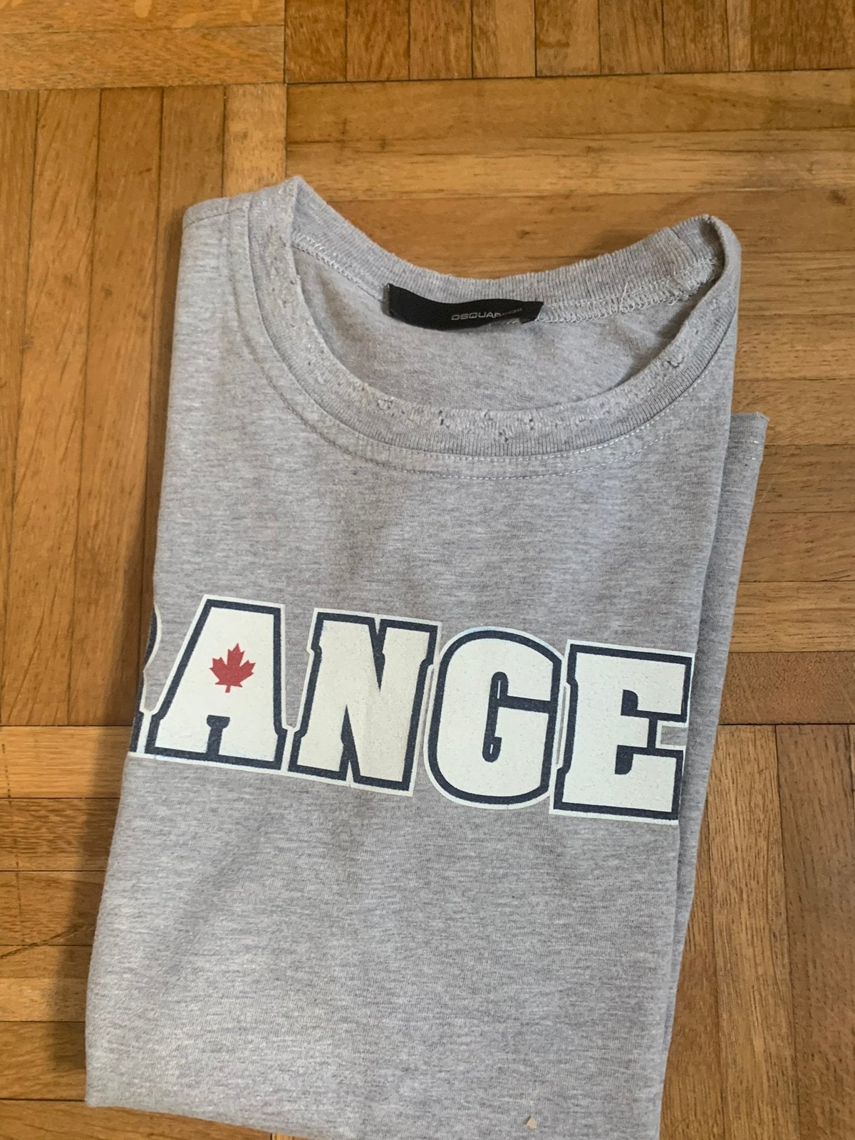Dsquared2 Ranger T-shirt - Grijs met Canadese esdoorn, Kleding | Dames, Ophalen of Verzenden, Zo goed als nieuw, Grijs, Korte mouw