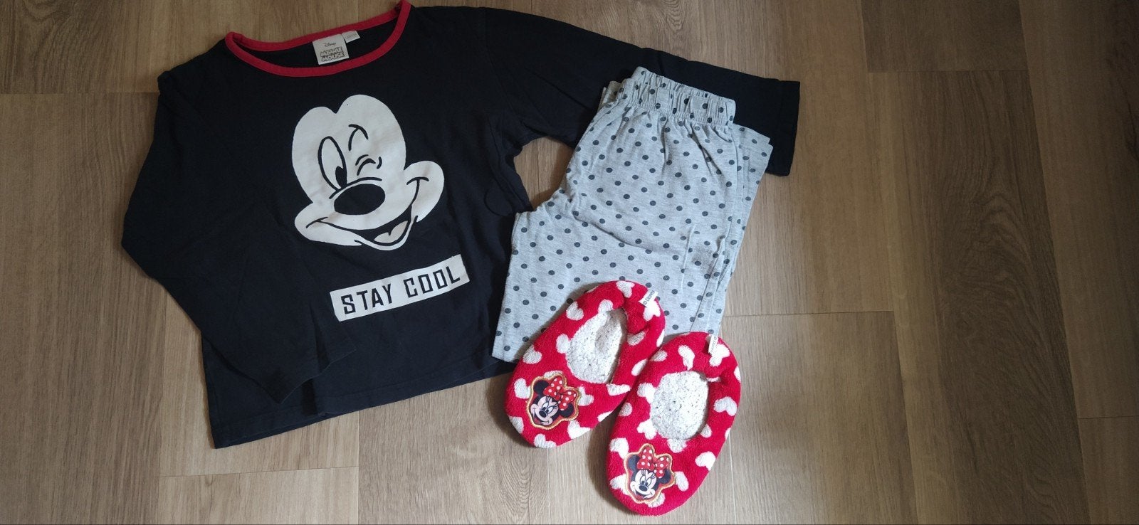 Mickey Mouse pyjama maat 128 134 met pantoffels, Ophalen of Verzenden, Disney, Meisje, Nacht- of Onderkleding