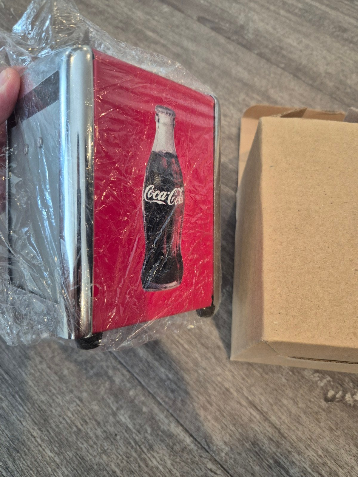Coca-Cola servettenhouder - NIEUW in doos, Ophalen of Verzenden, Nieuw, Gebruiksvoorwerp