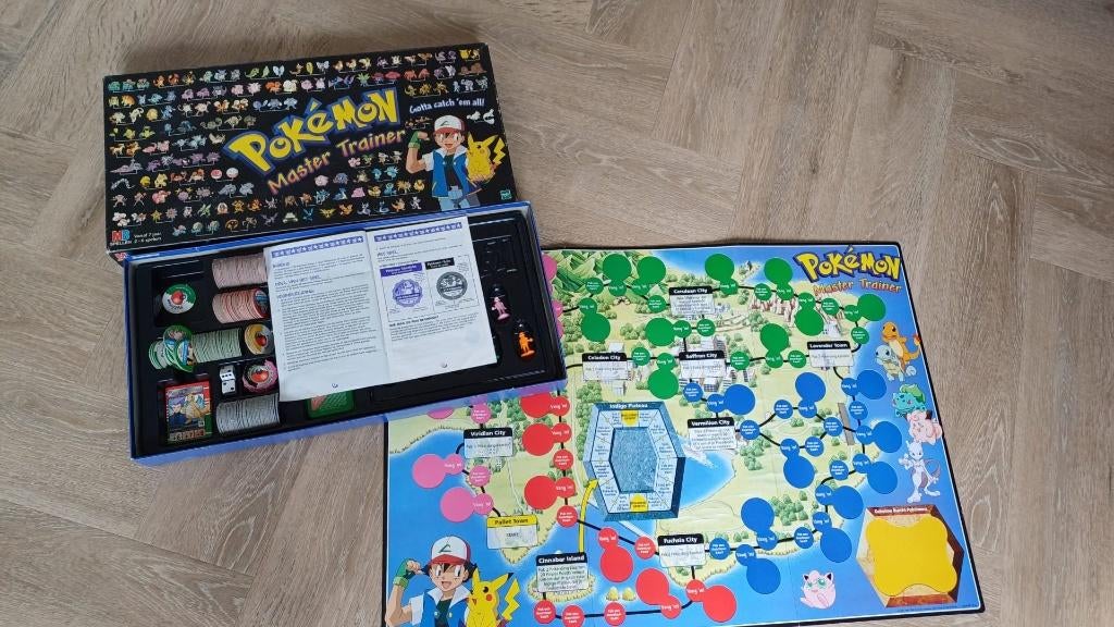 bordspel vintgage MB Pokemon Master Trainer compleet, Hobby en Vrije tijd, Gezelschapsspellen | Bordspellen, Een of twee spelers