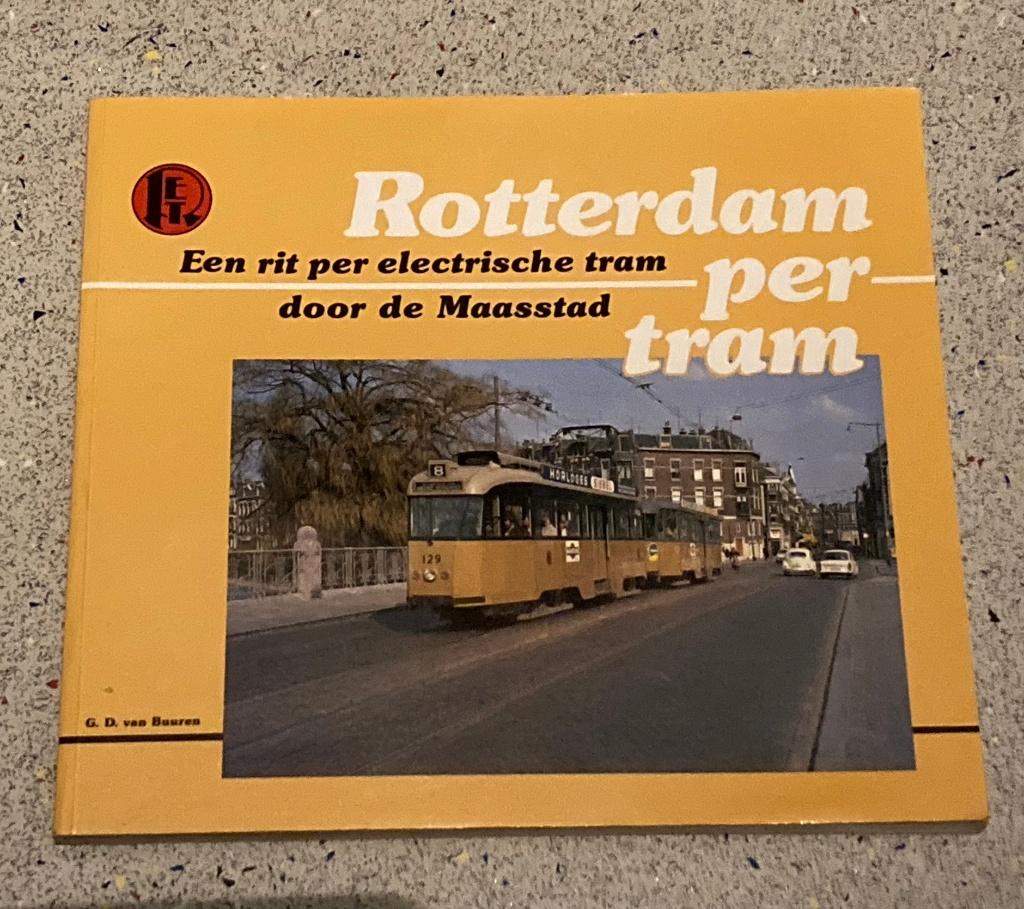 Rotterdam per tram een rit per tram door de Maasstad, Verzamelen, Spoorwegen en Tramwegen, Verzenden, Zo goed als nieuw, Tram